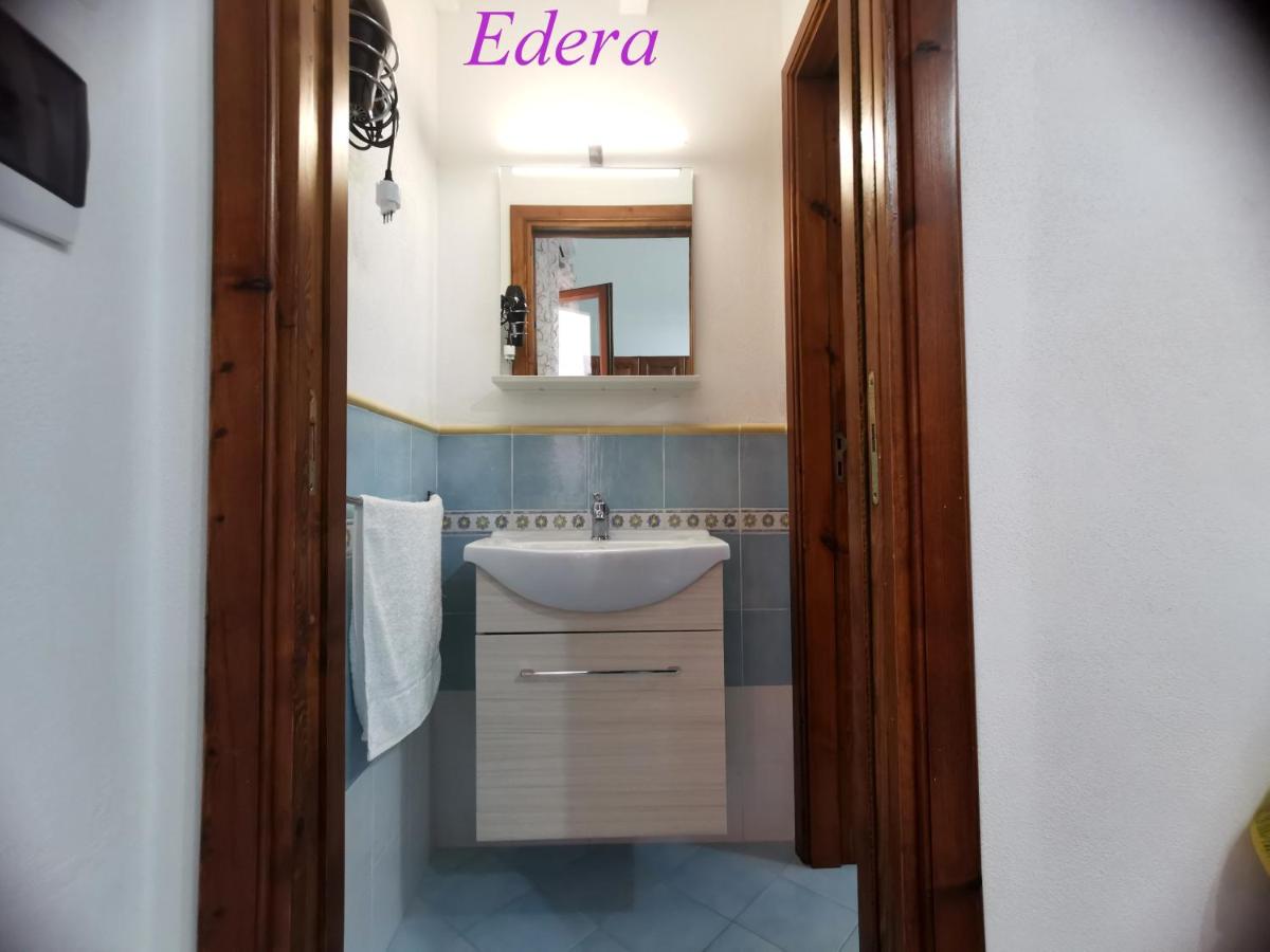 One-Bedroom House - Photo 19