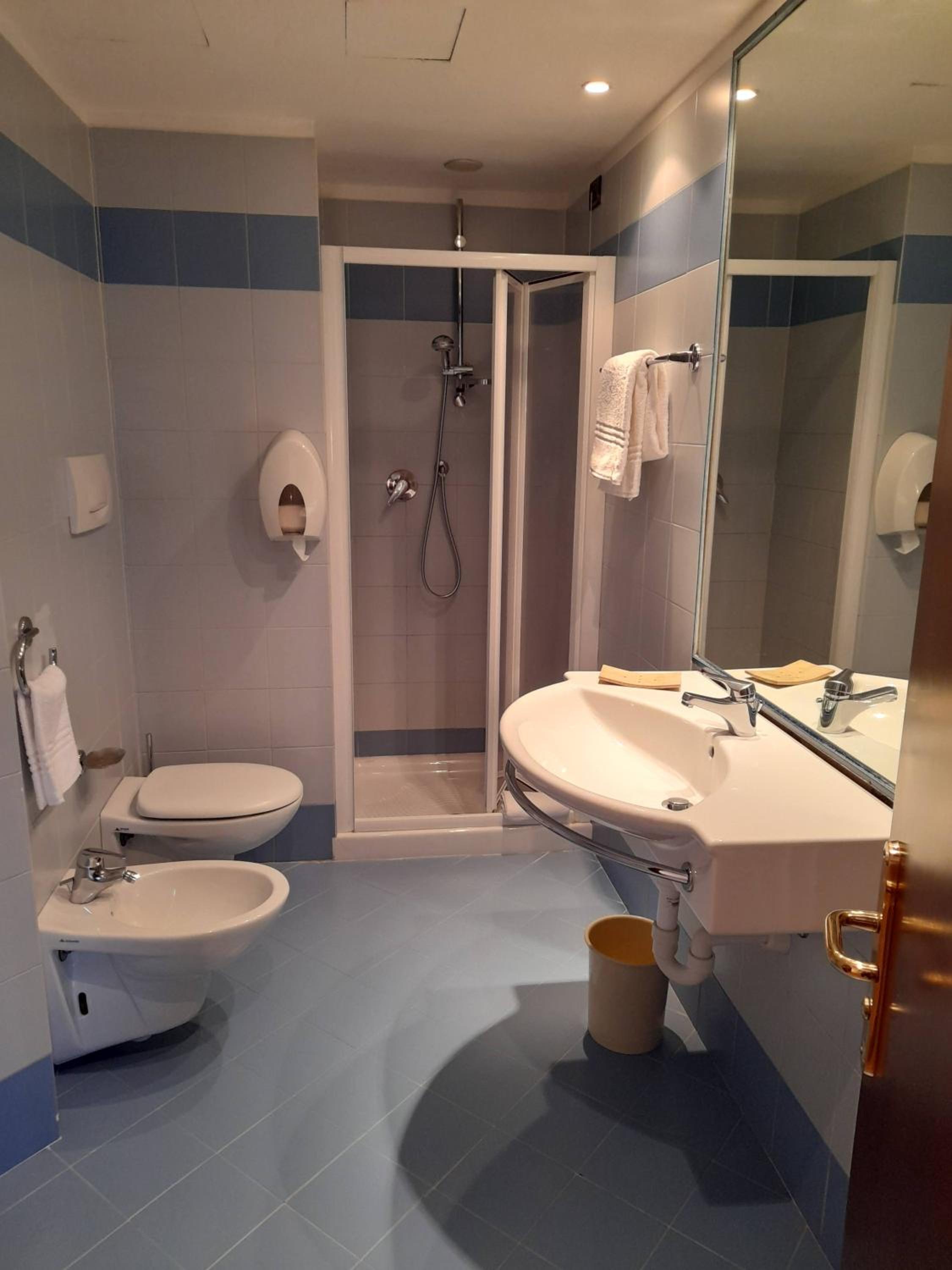 Double Room - Photo 4