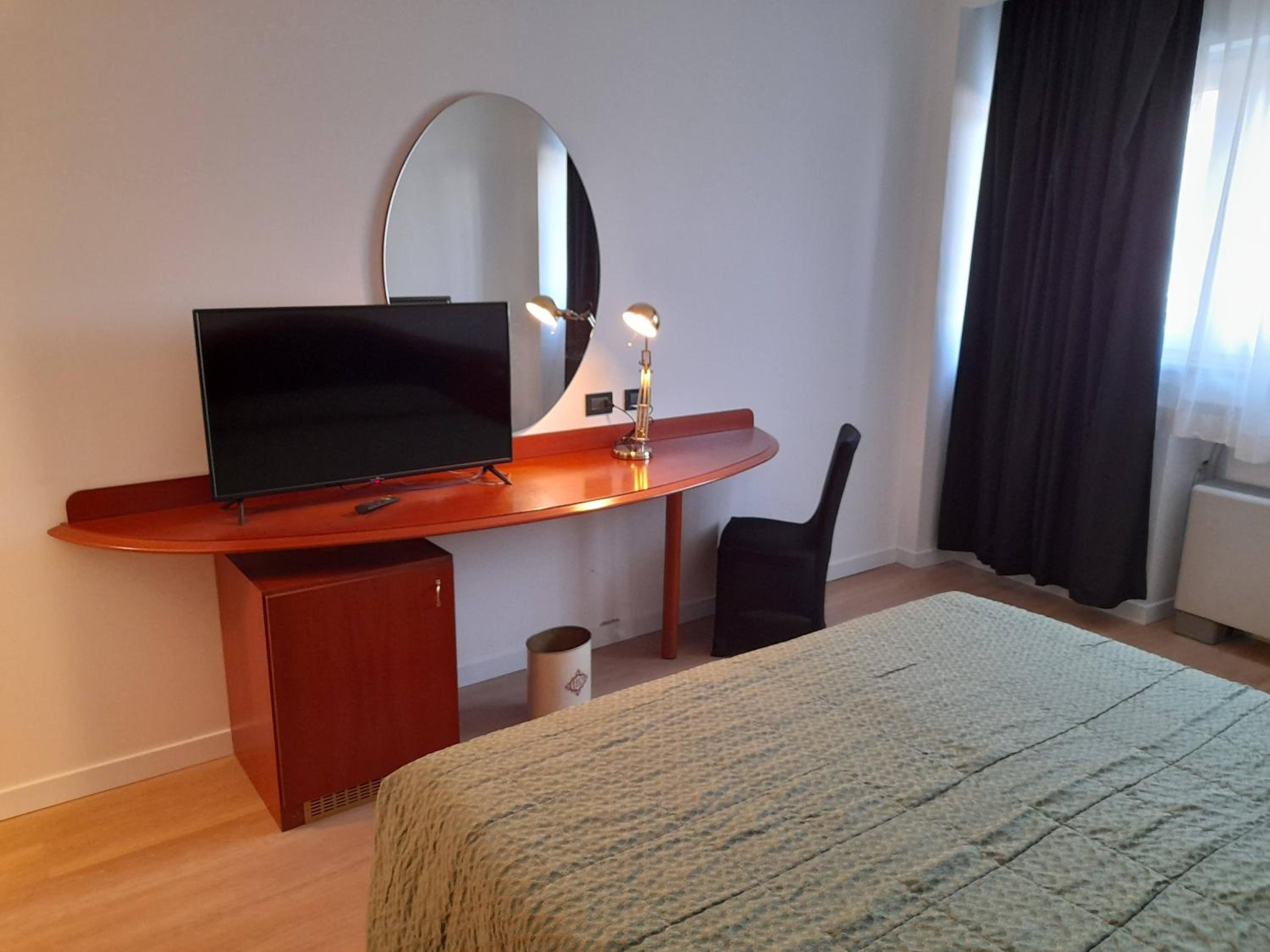 Double Room - Photo 10