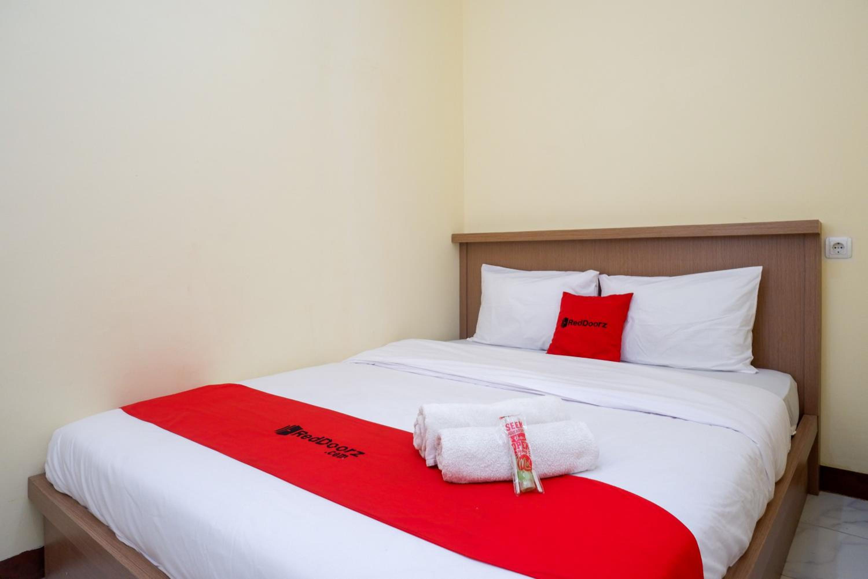 Deluxe Room - Photo 3