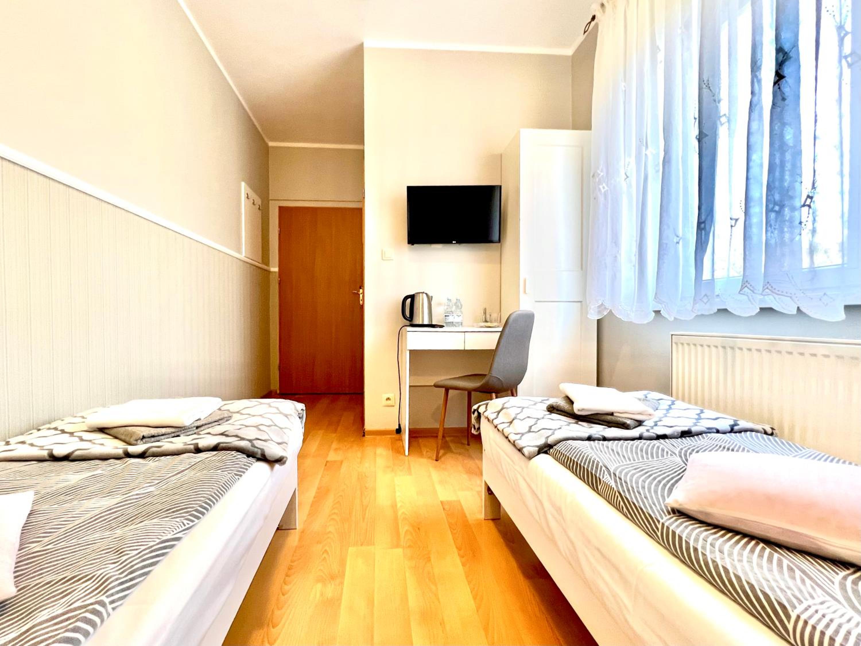 Economy Double Room - Photo 3