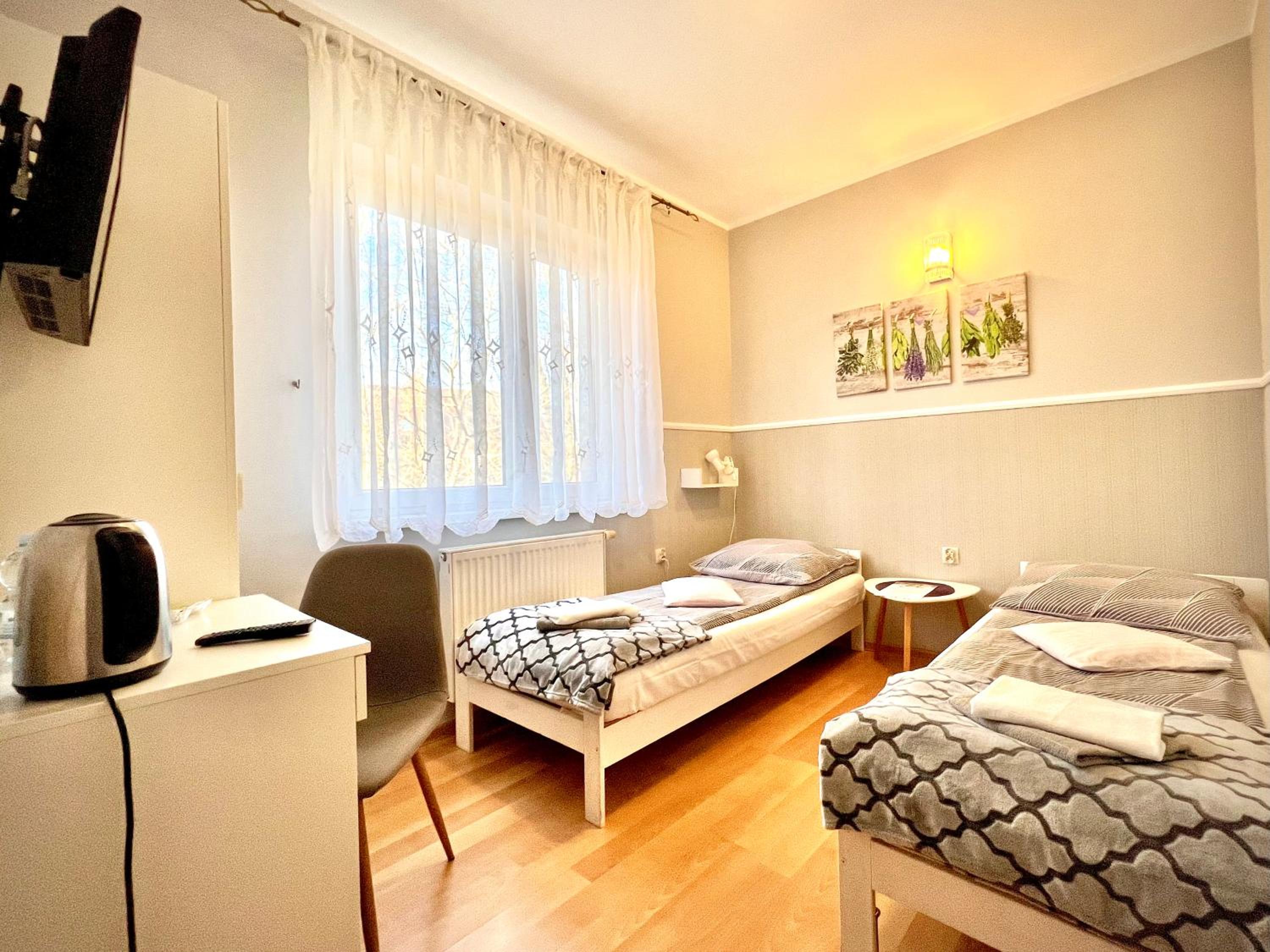 Economy Double Room - Photo 2