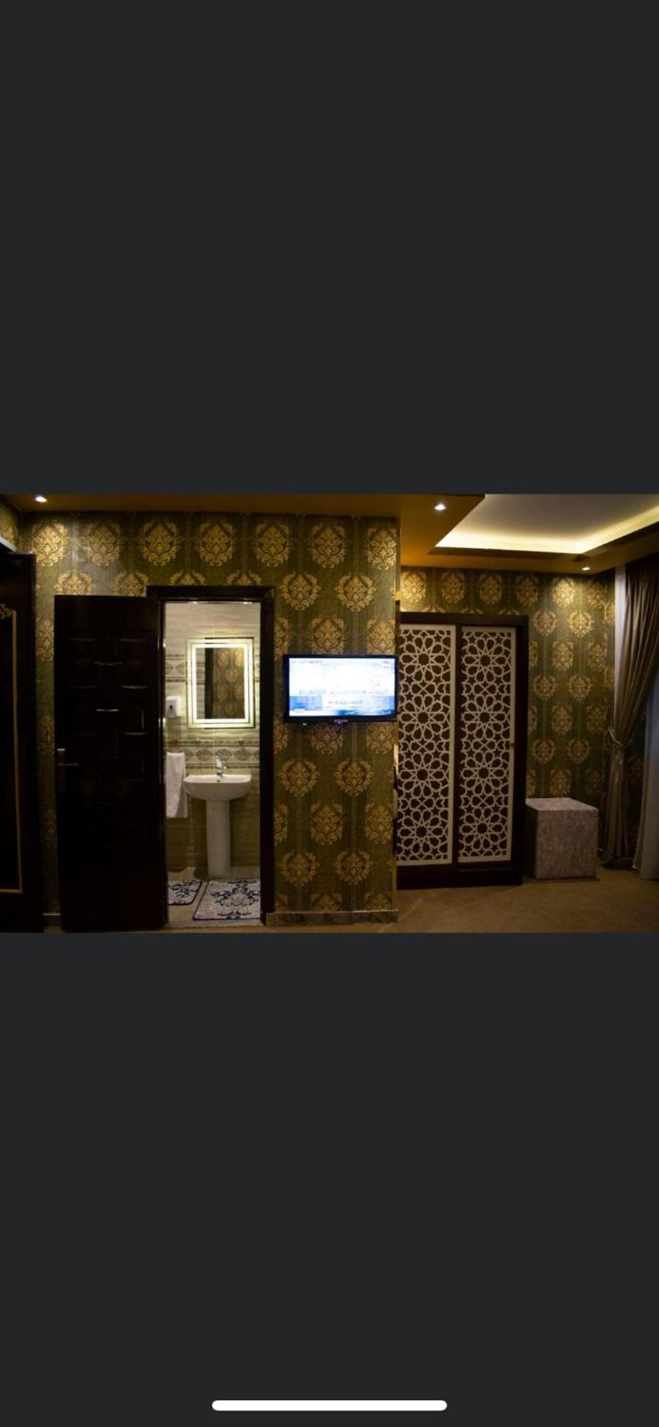 Deluxe Single Room thumbnail 6