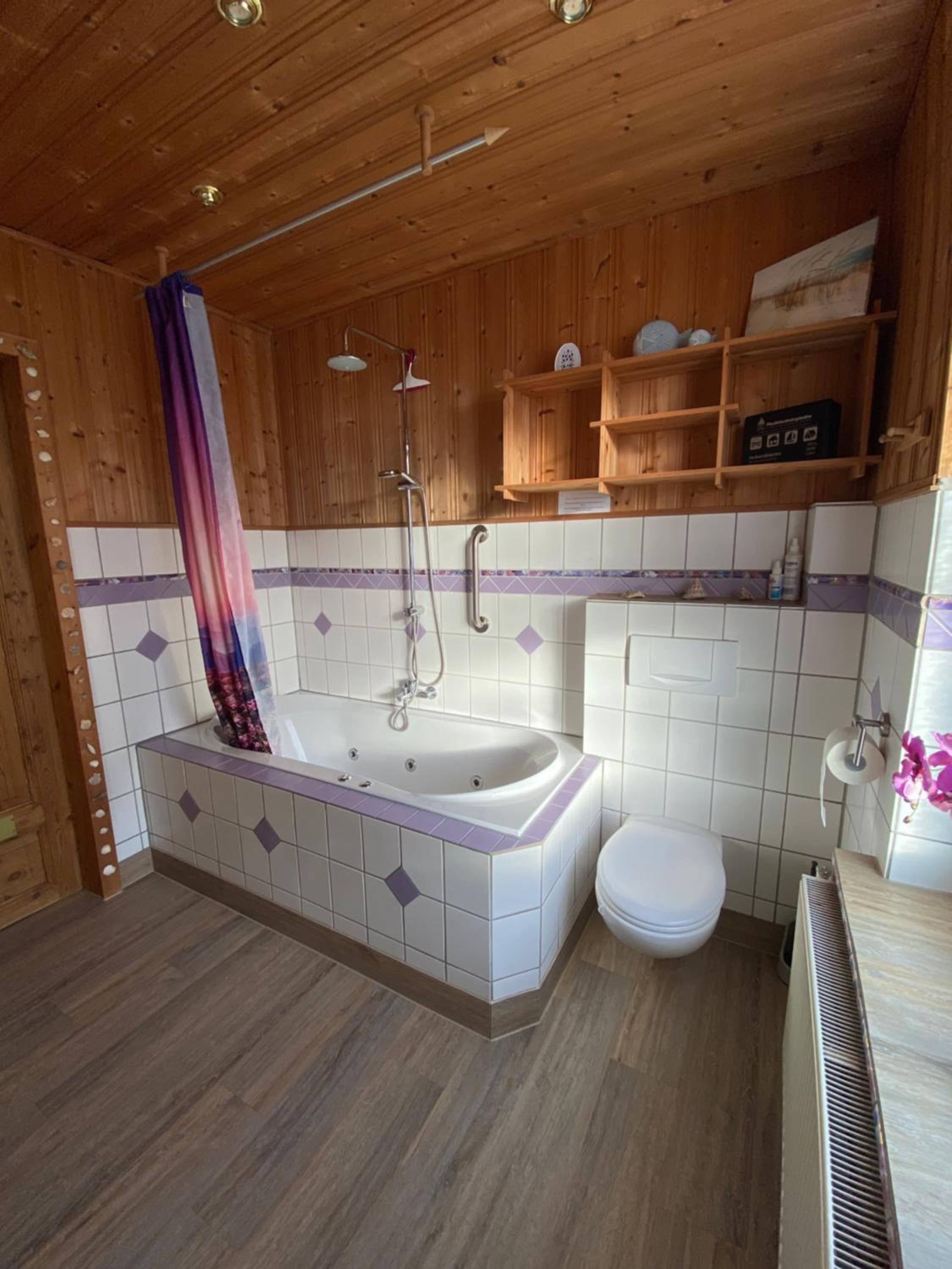One-Bedroom Apartment - Photo 16