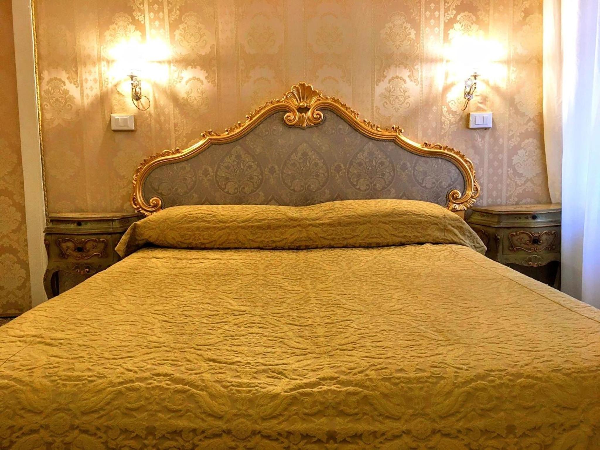 Budget Double Room photo 1
