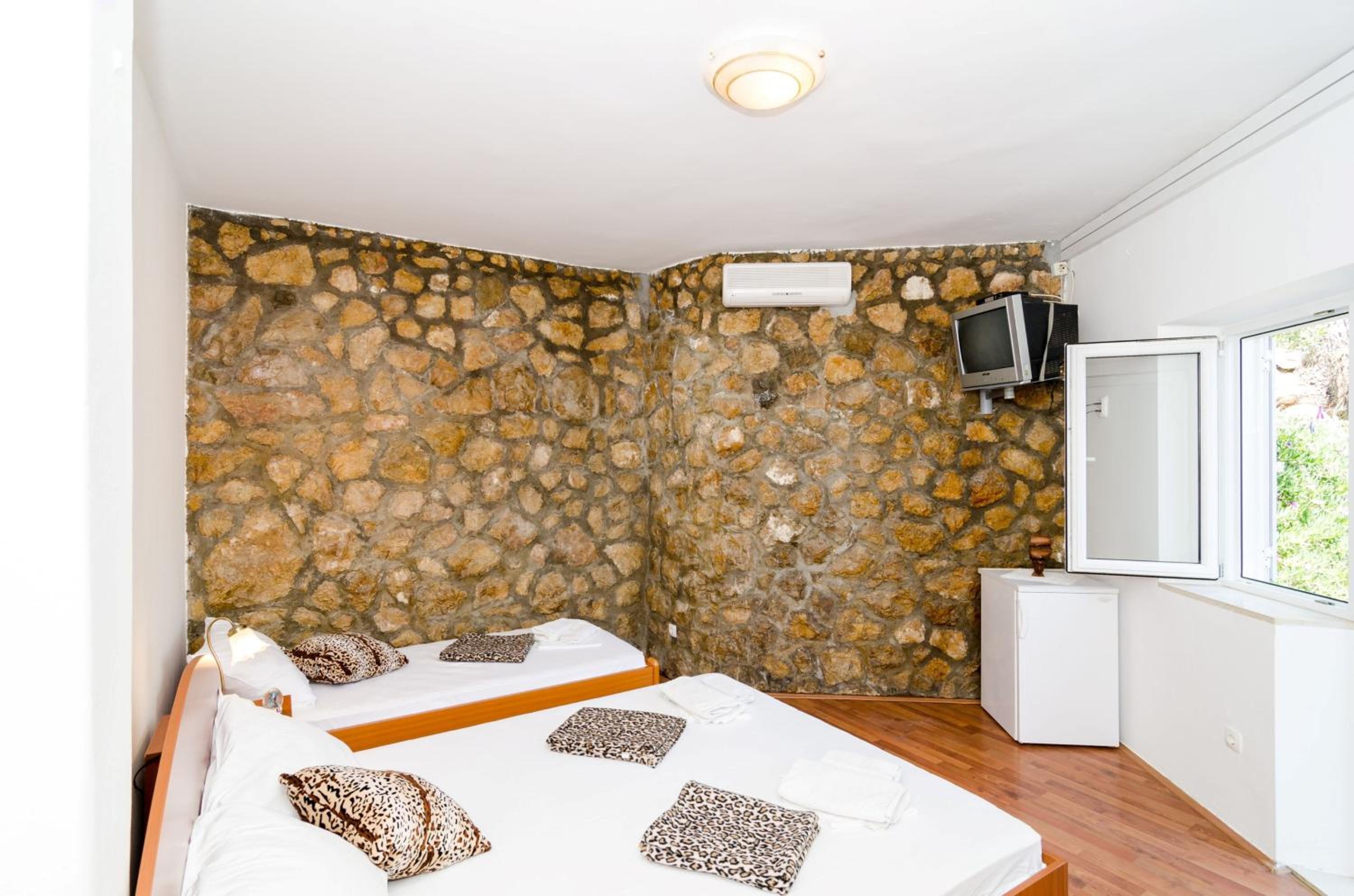Triple Room with Balcony and Sea View photo 1