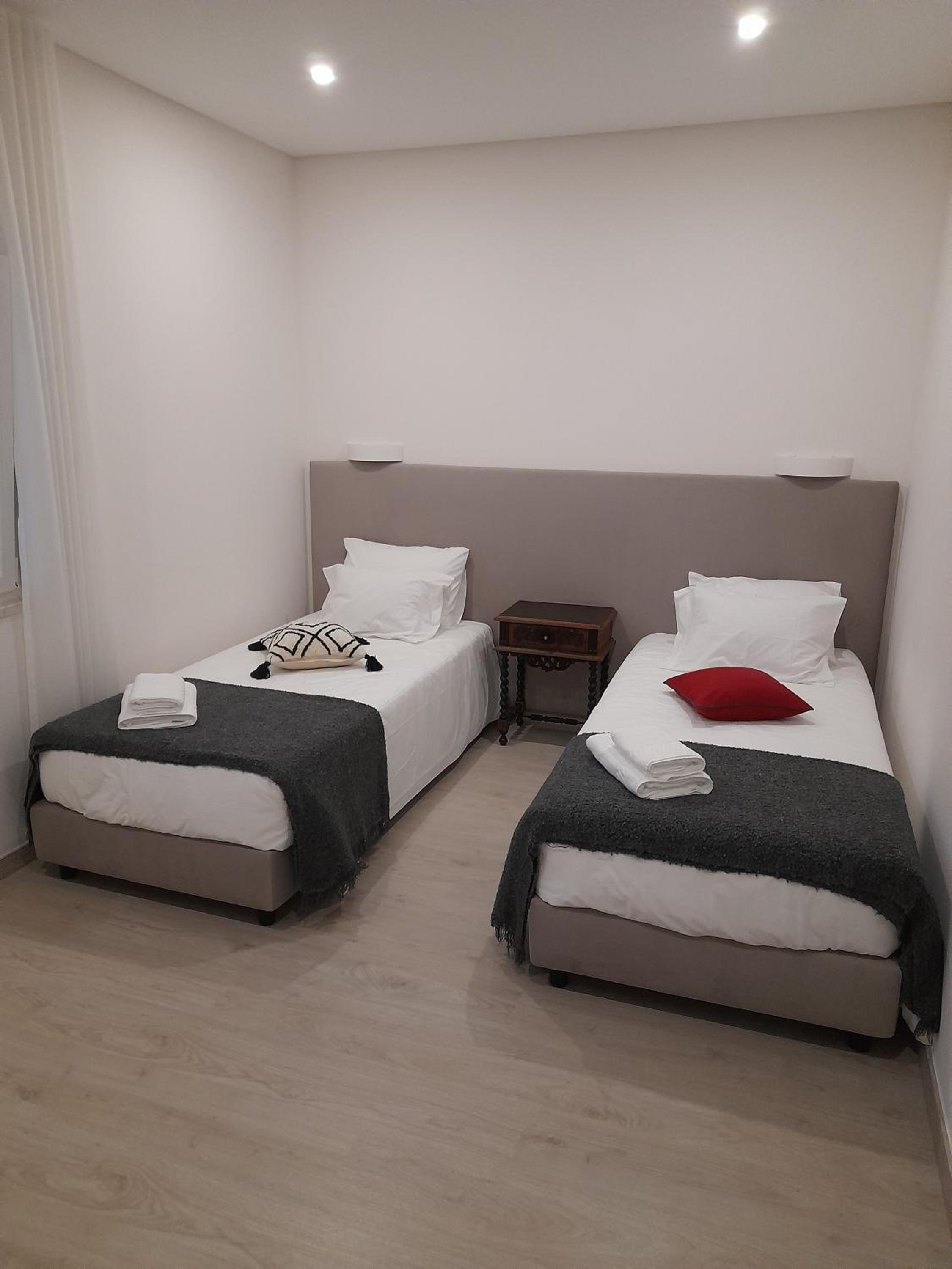 Twin Room with Bathroom photo 1