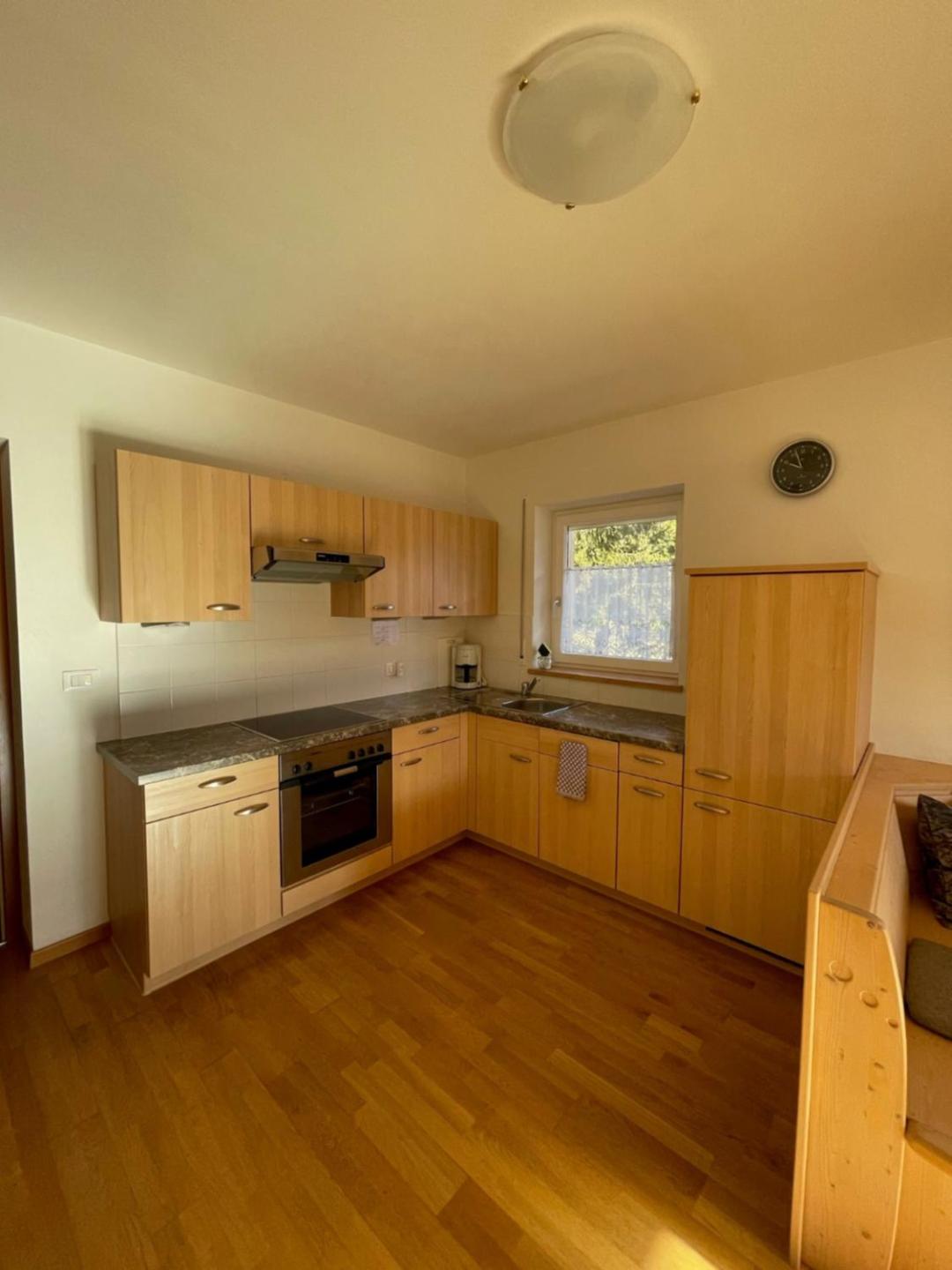 Apartment with Mountain View photo 2
