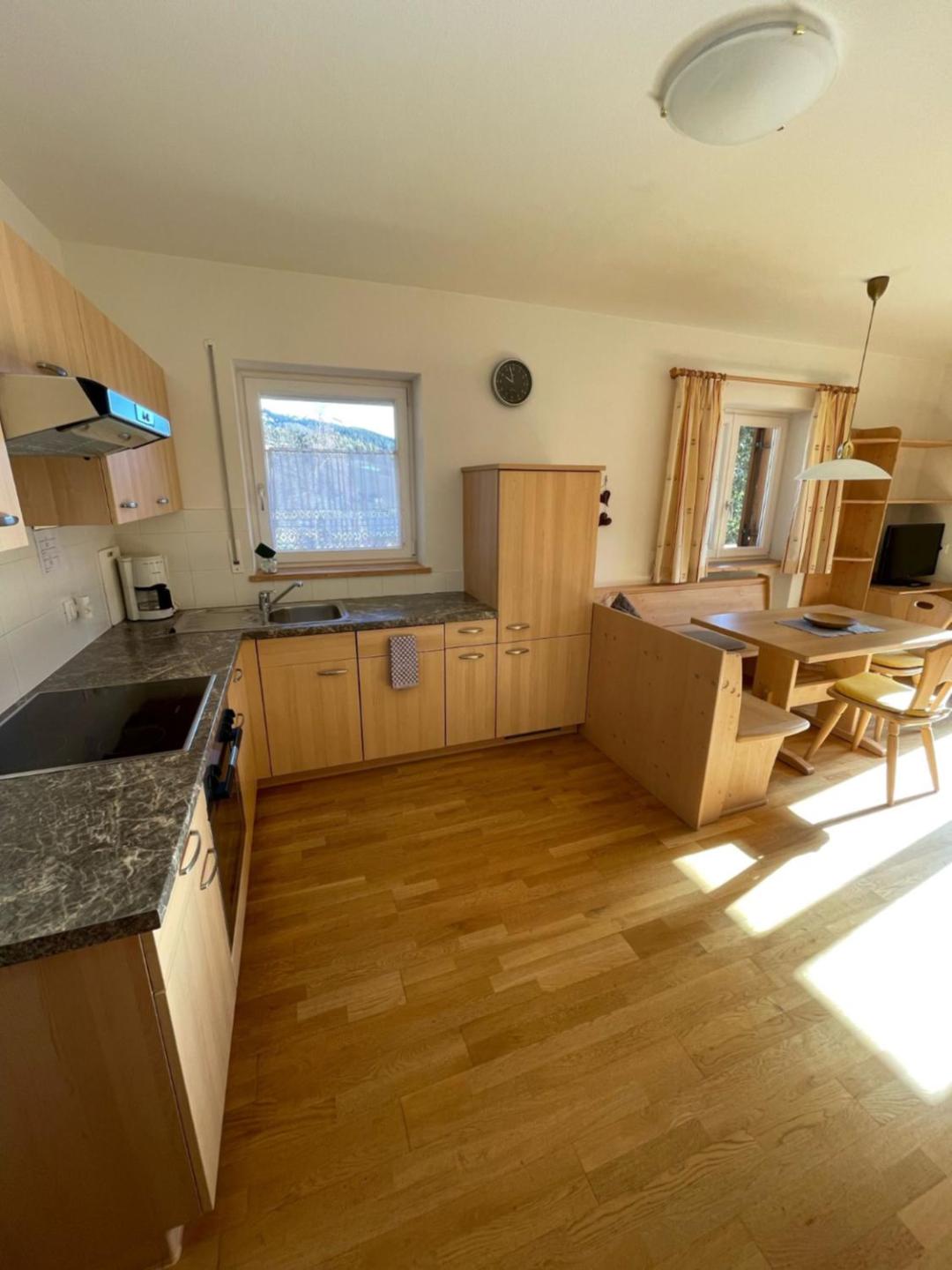 Apartment with Mountain View photo 3