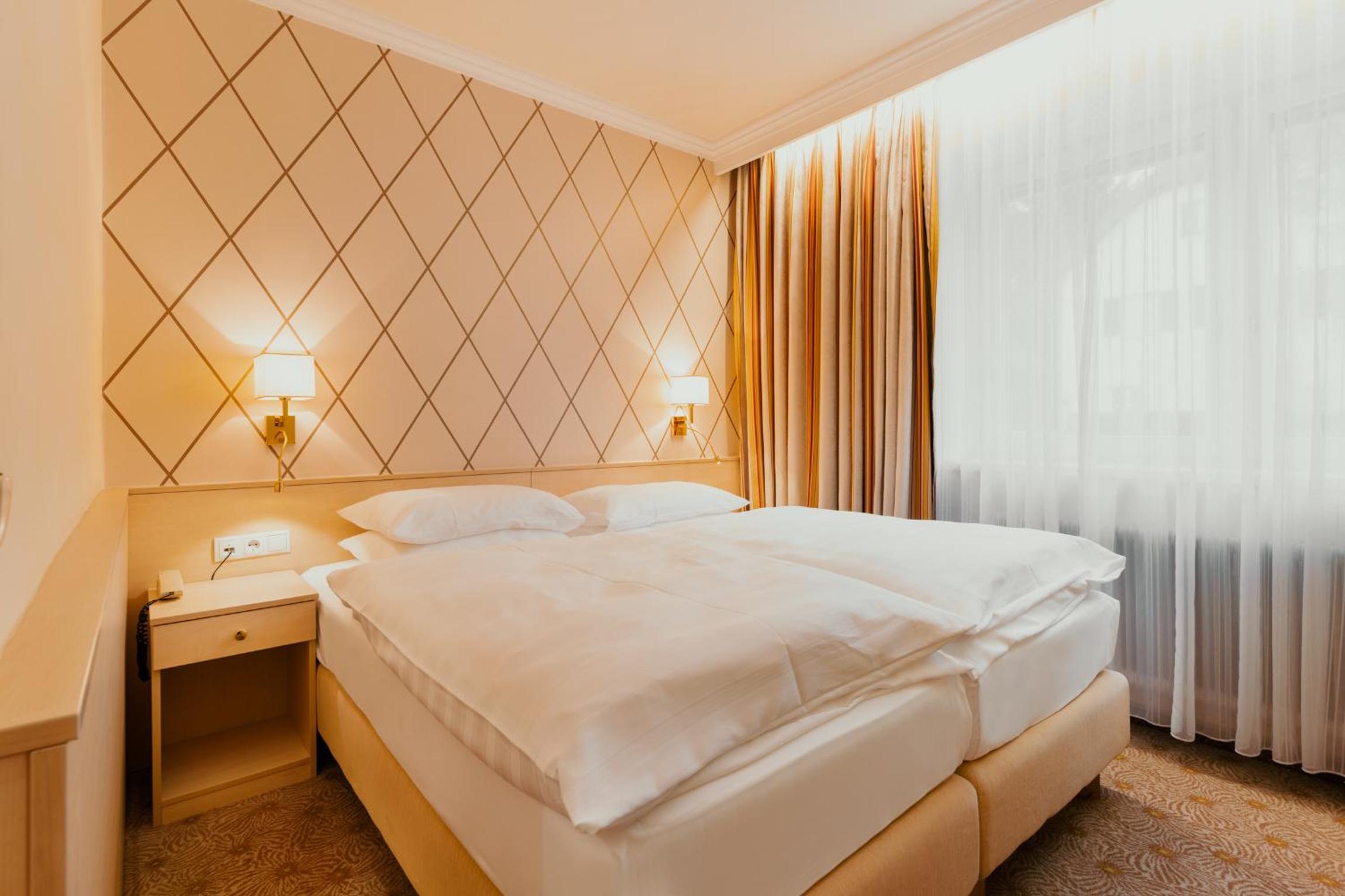 Double or Twin Room - Photo 1