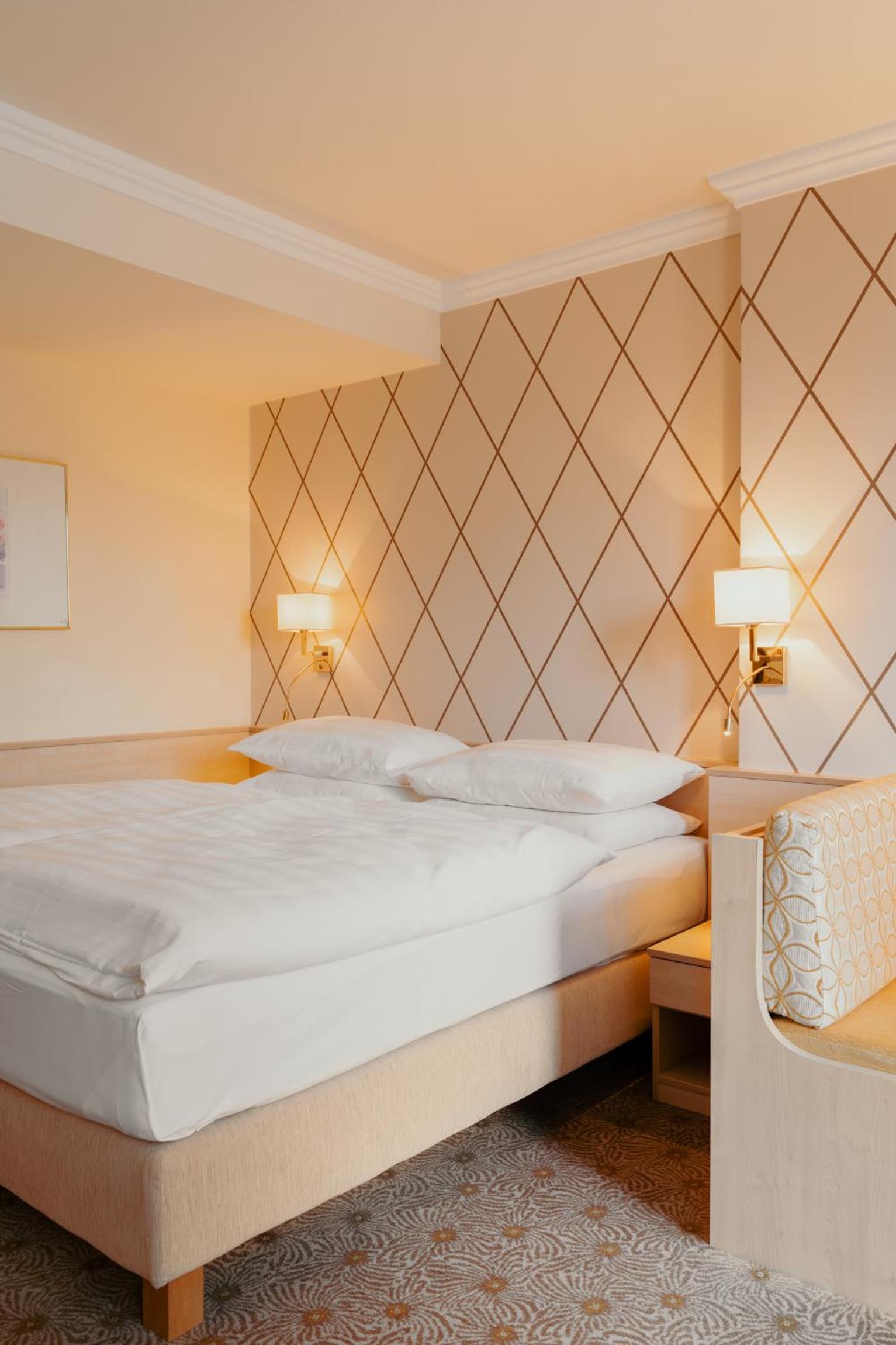 Double or Twin Room - Photo 14