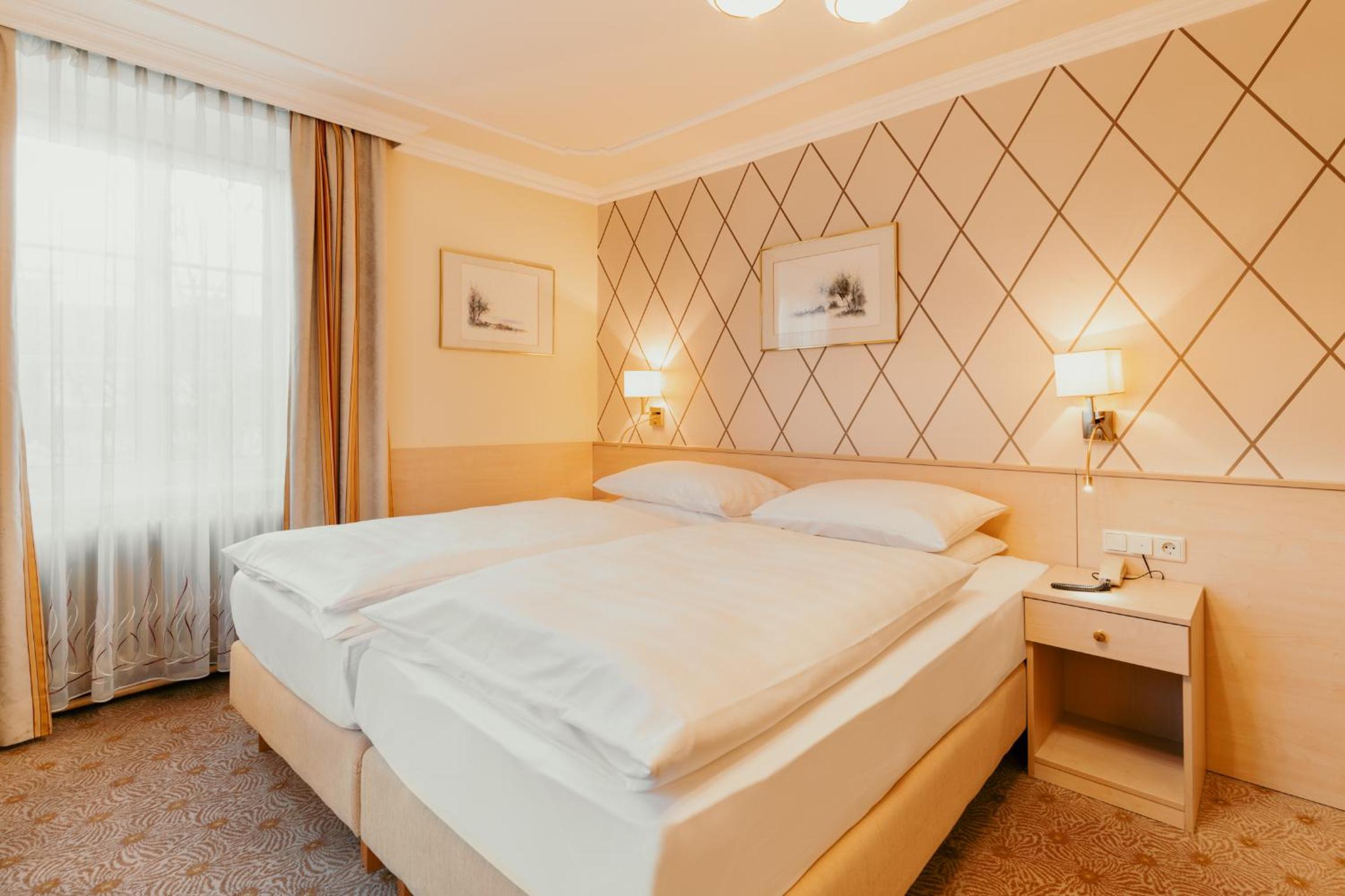 Double or Twin Room - Photo 15