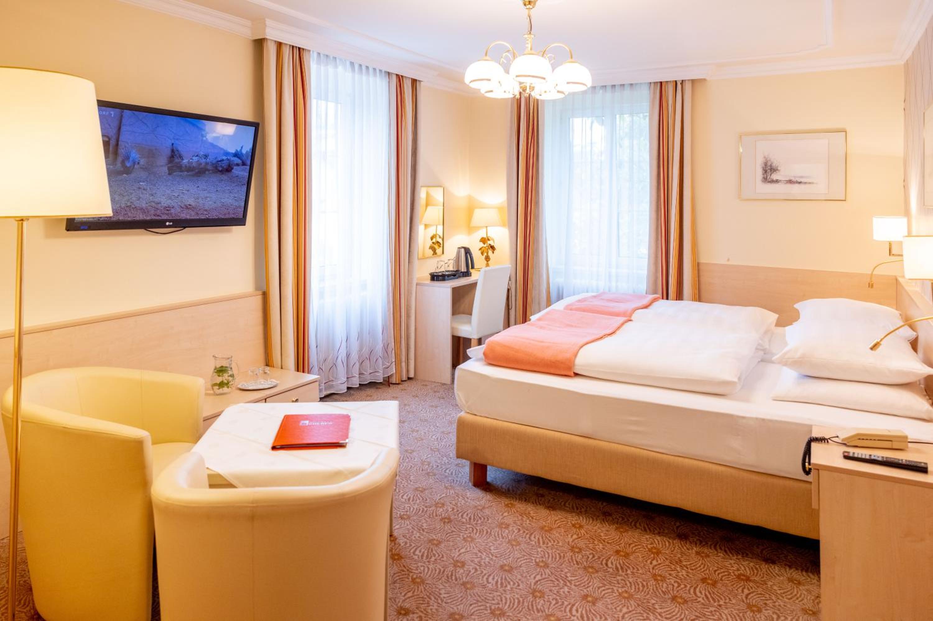 Superior Double Room - Photo 12