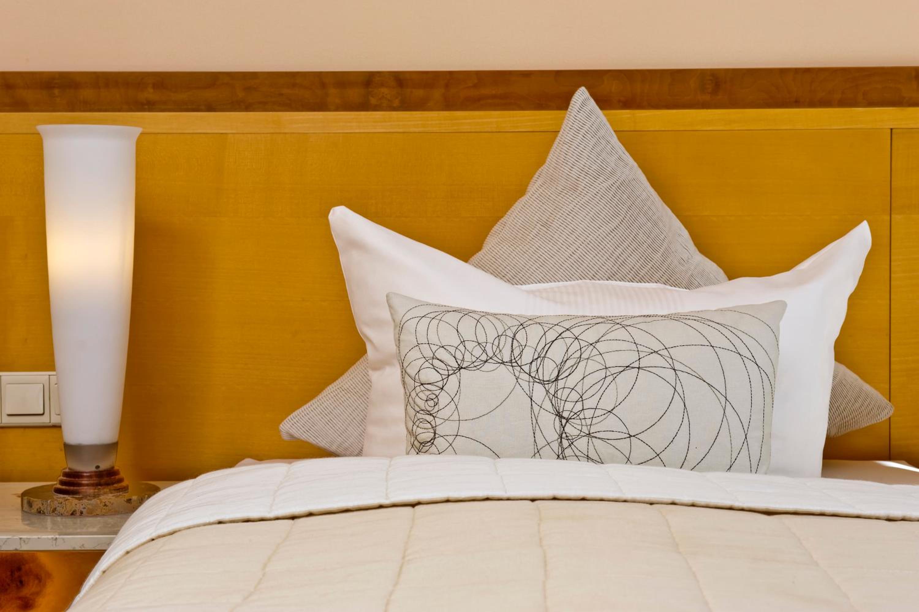 Senior Suite with River View - Photo 4