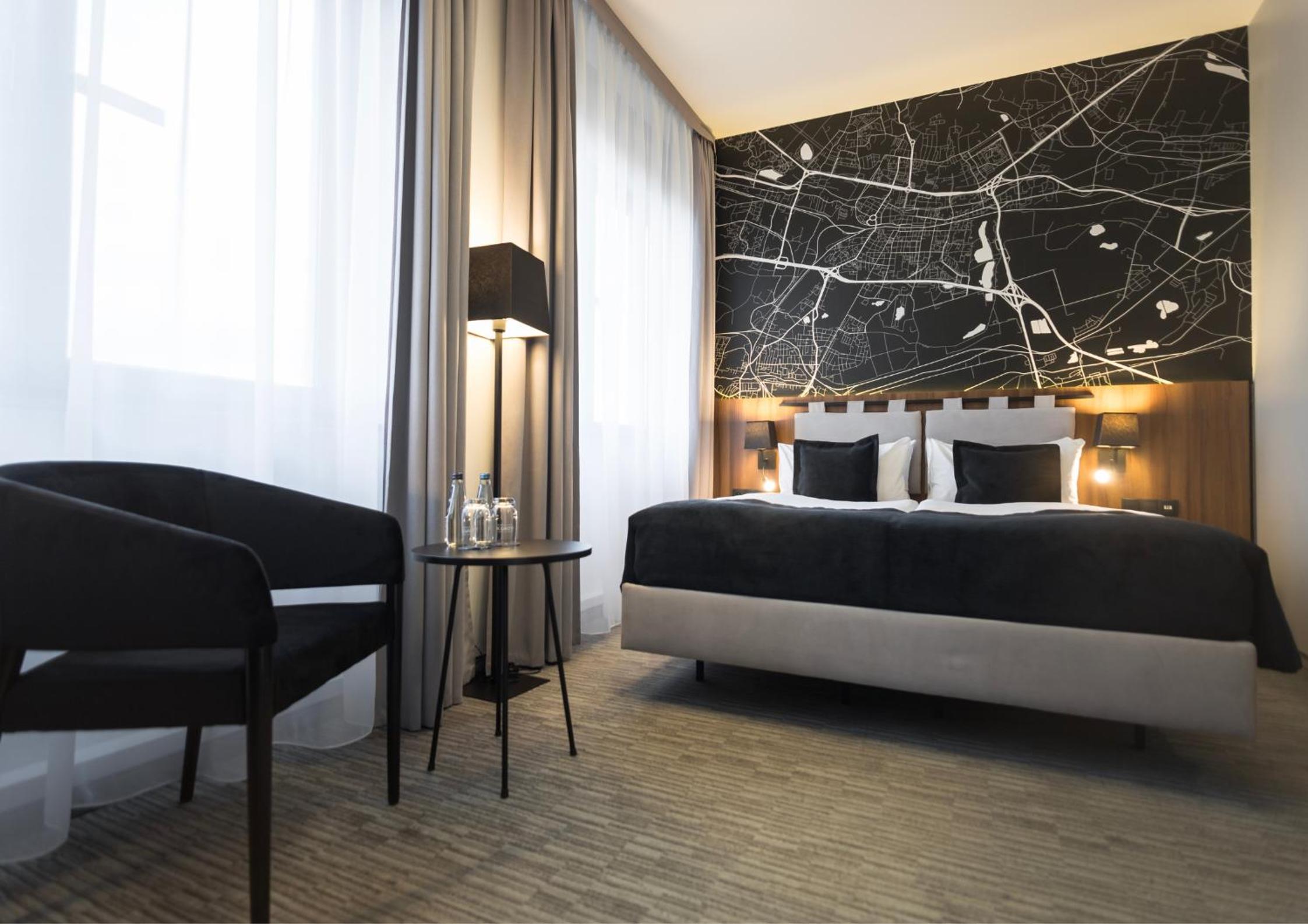 Superior King Room - Photo 10