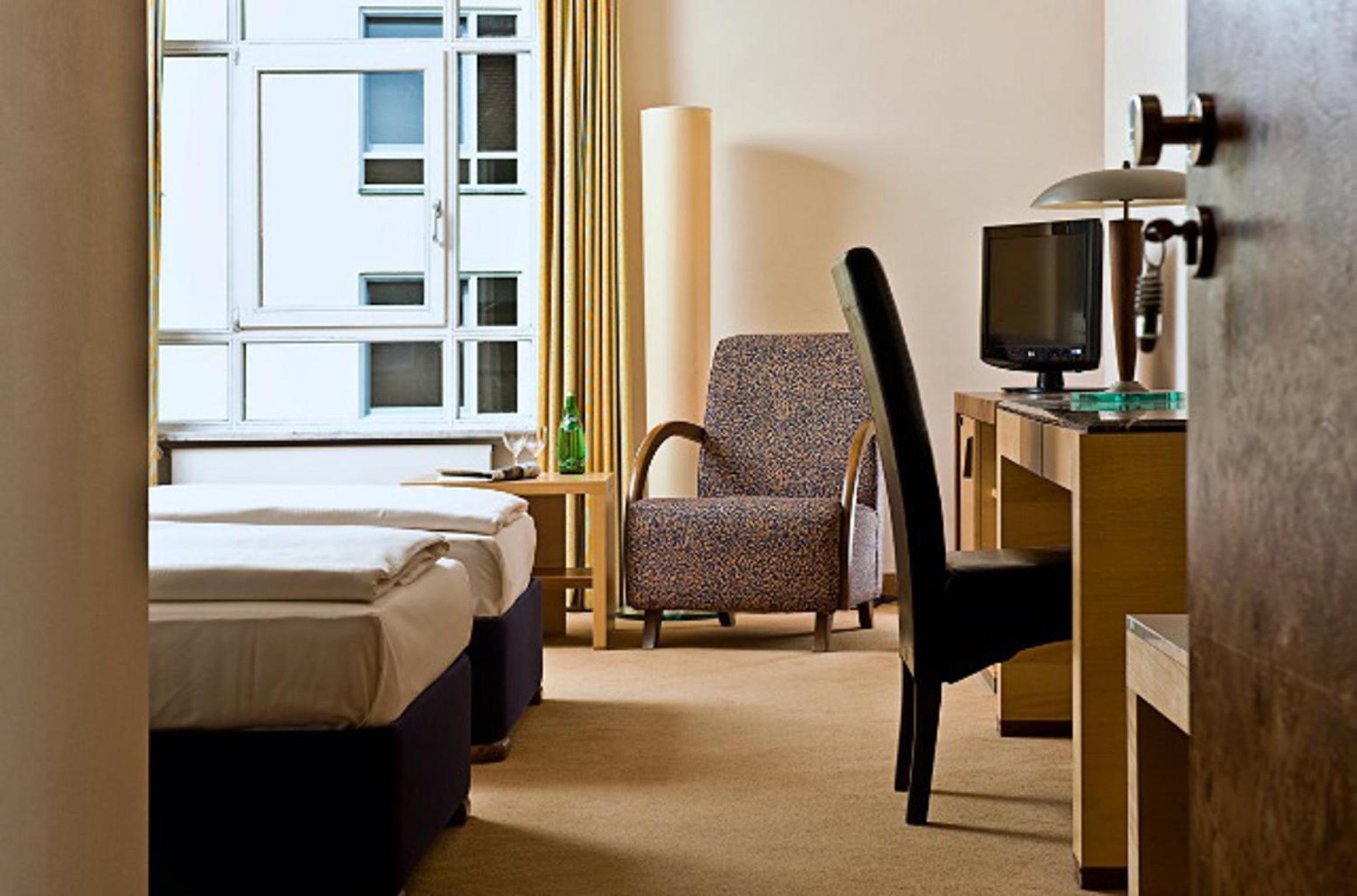 Classic Room - Photo 1