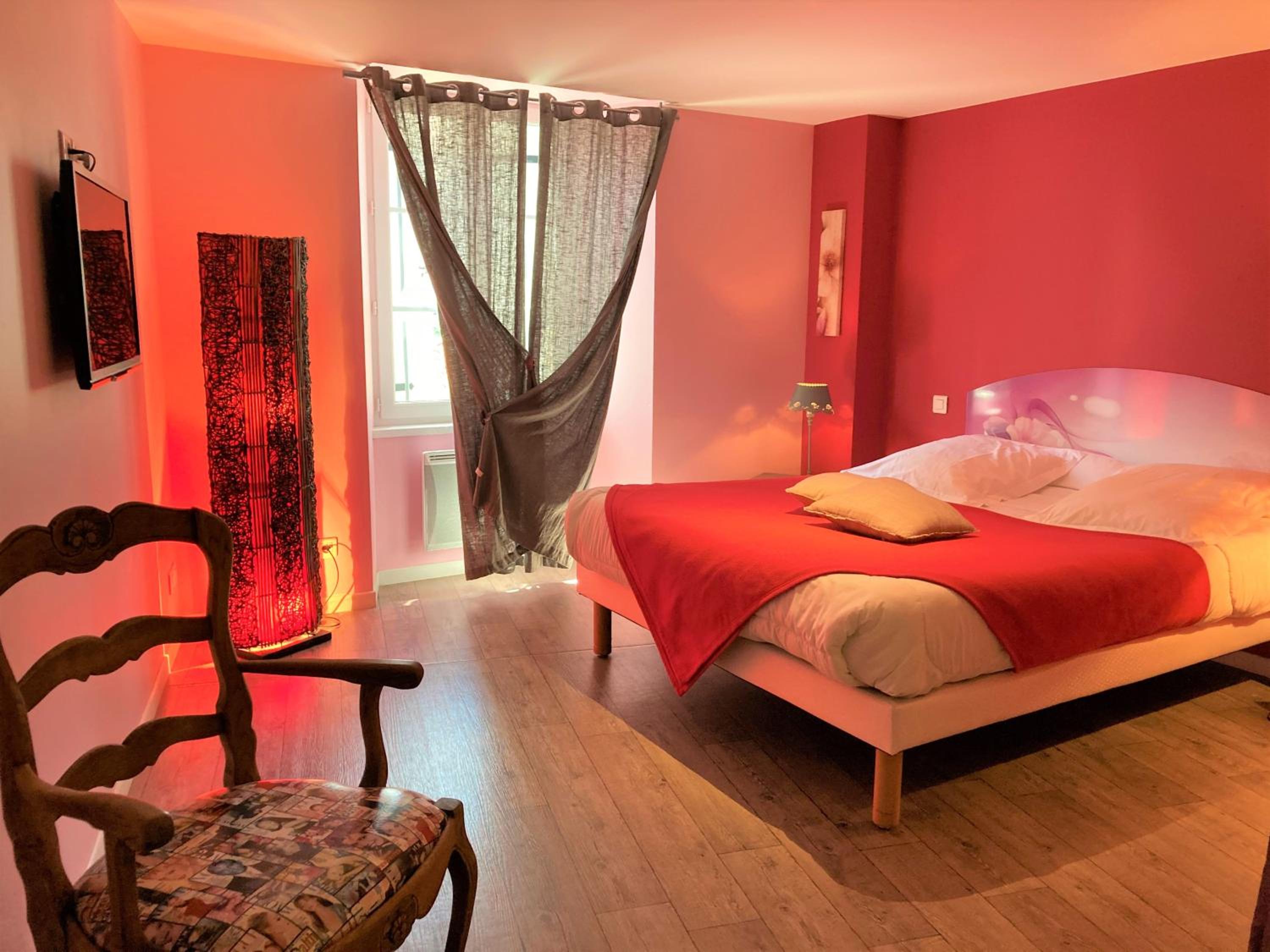 Budget Double Room - Photo 1