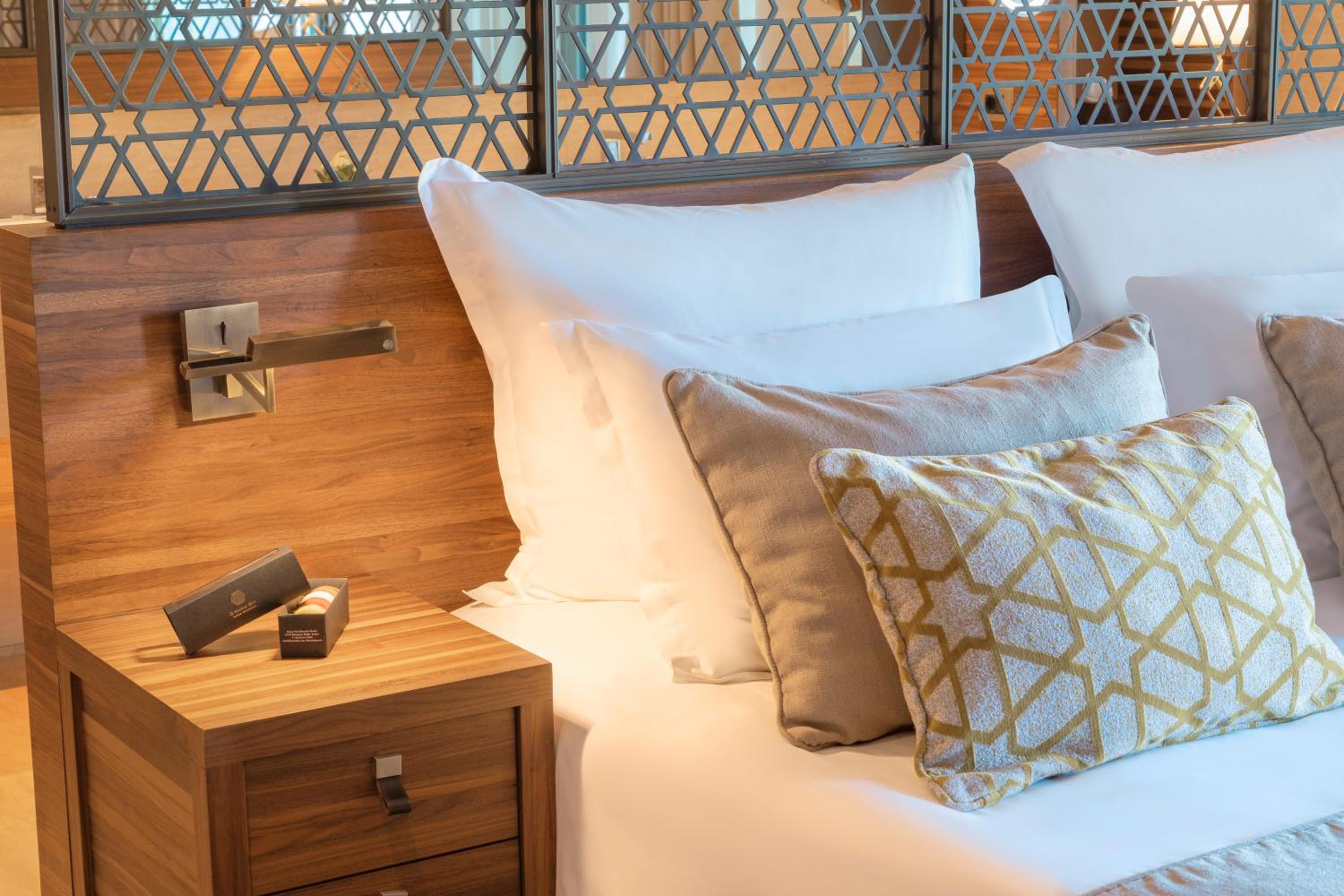Junior Suite with Land View - Photo 3