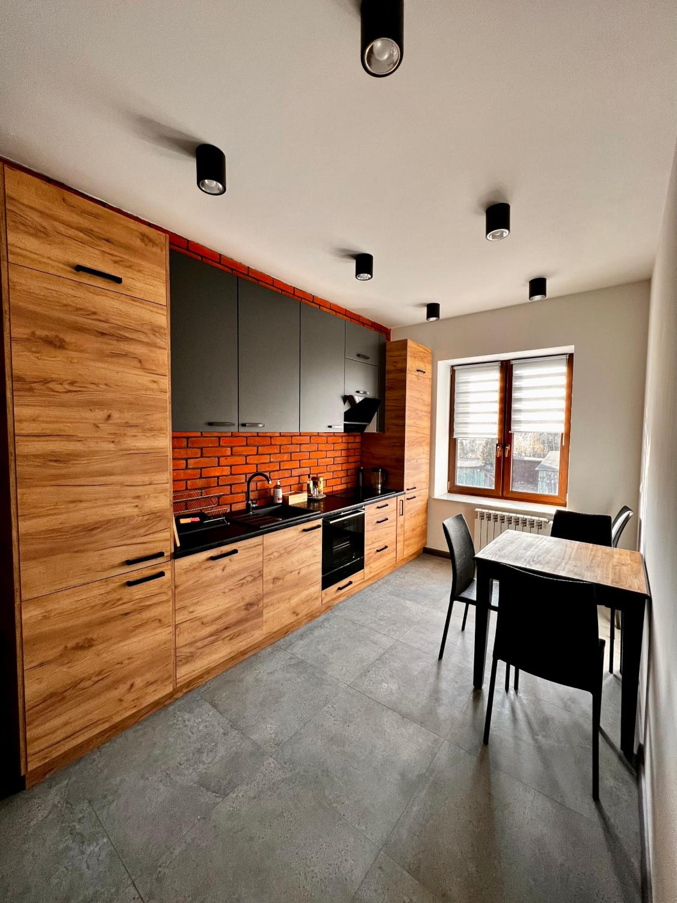 One-Bedroom Apartment - Photo 4