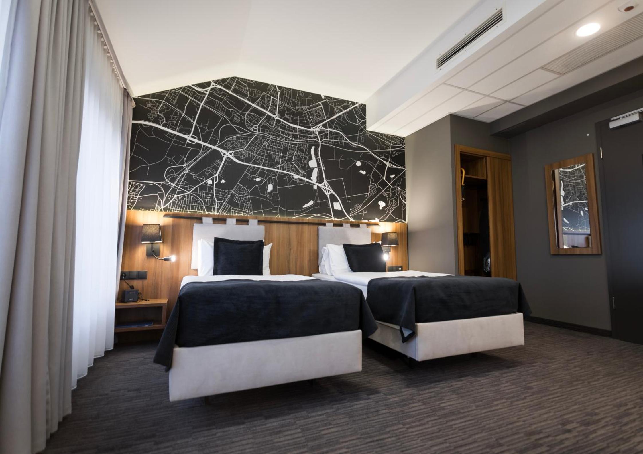 Superior Twin Room - Photo 4