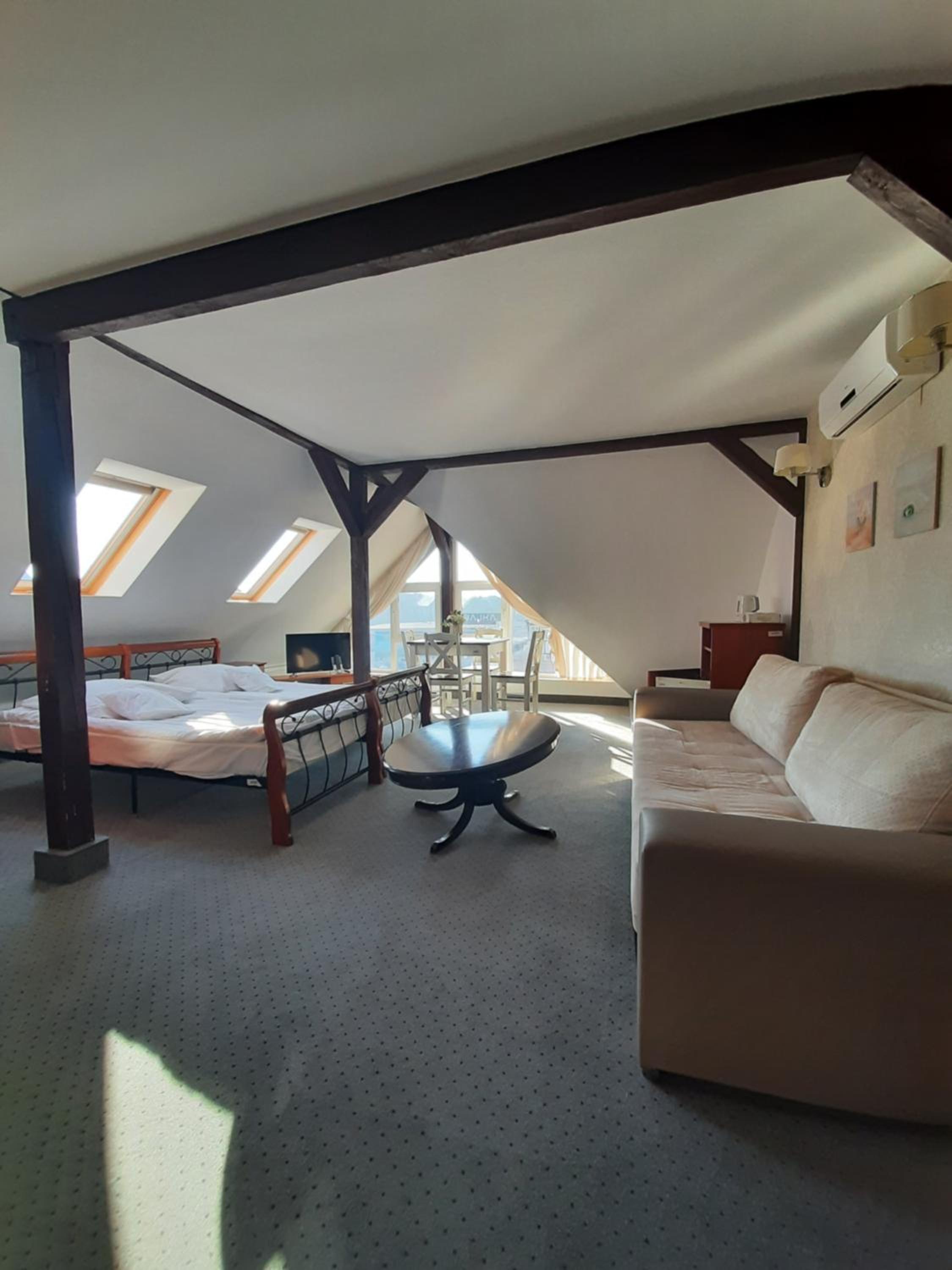 Family Room With Centre View  photo 2