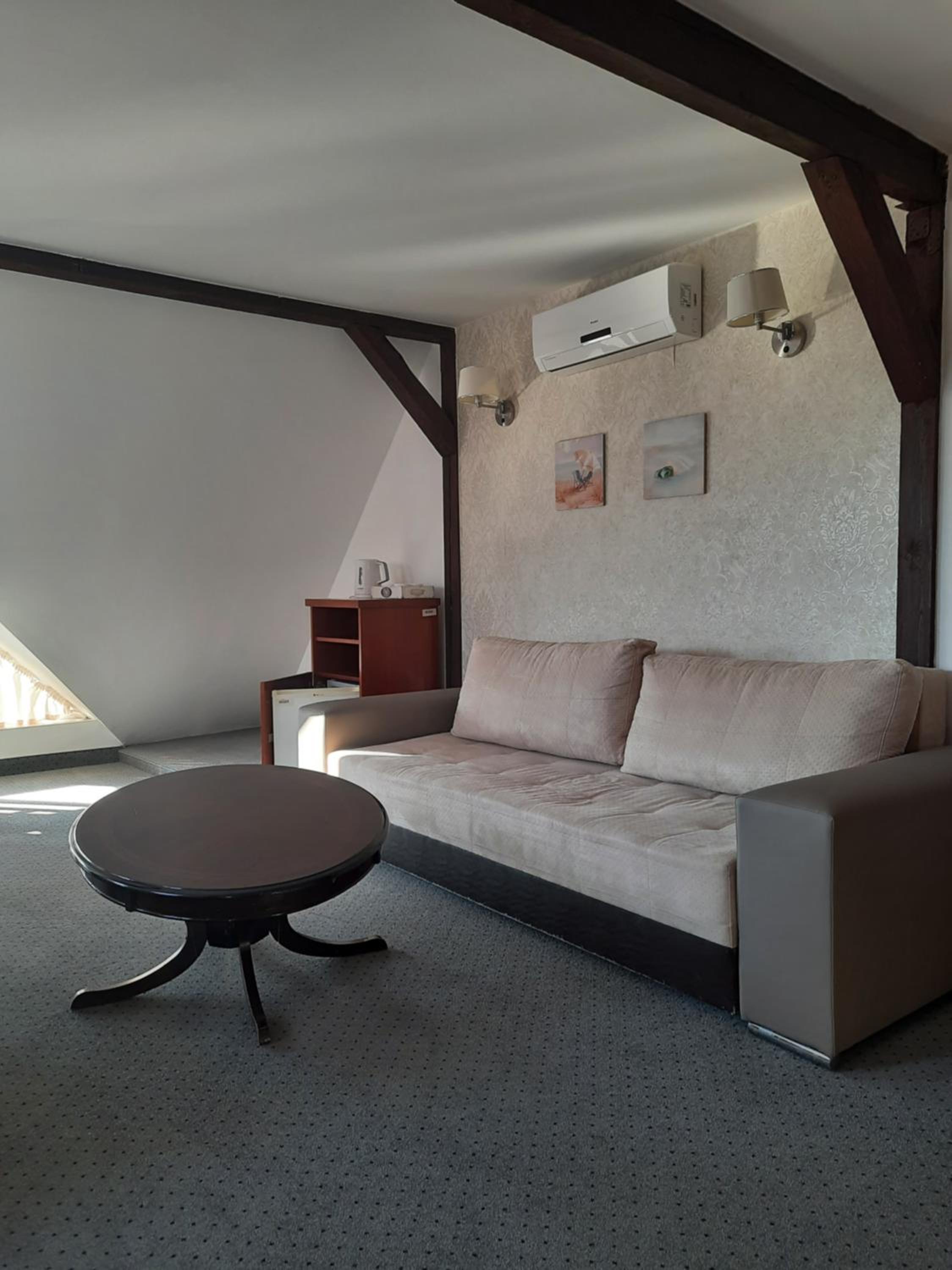 Family Room With Centre View  photo 3