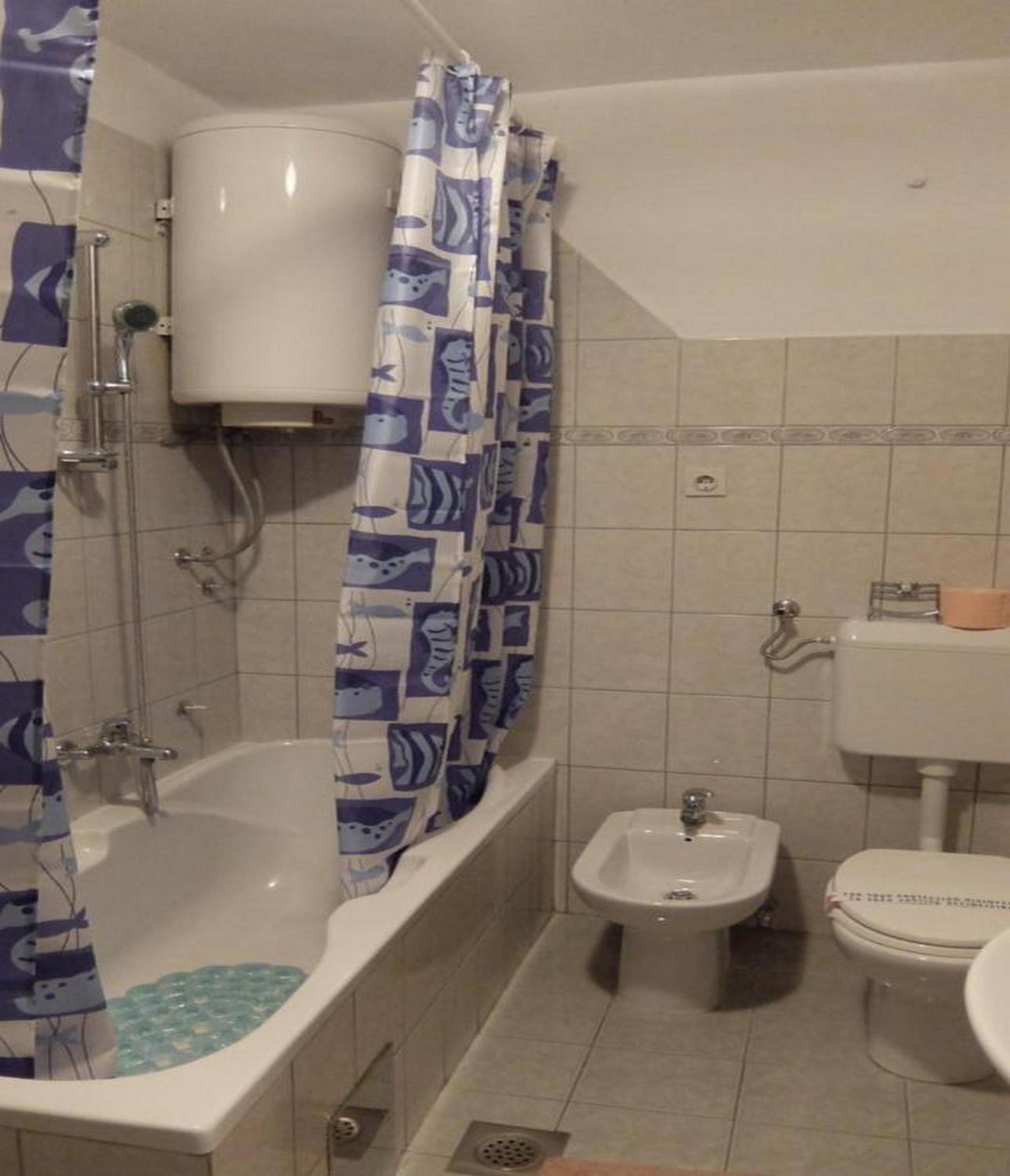 One Bedroom Apartment with Balcony - Photo 10