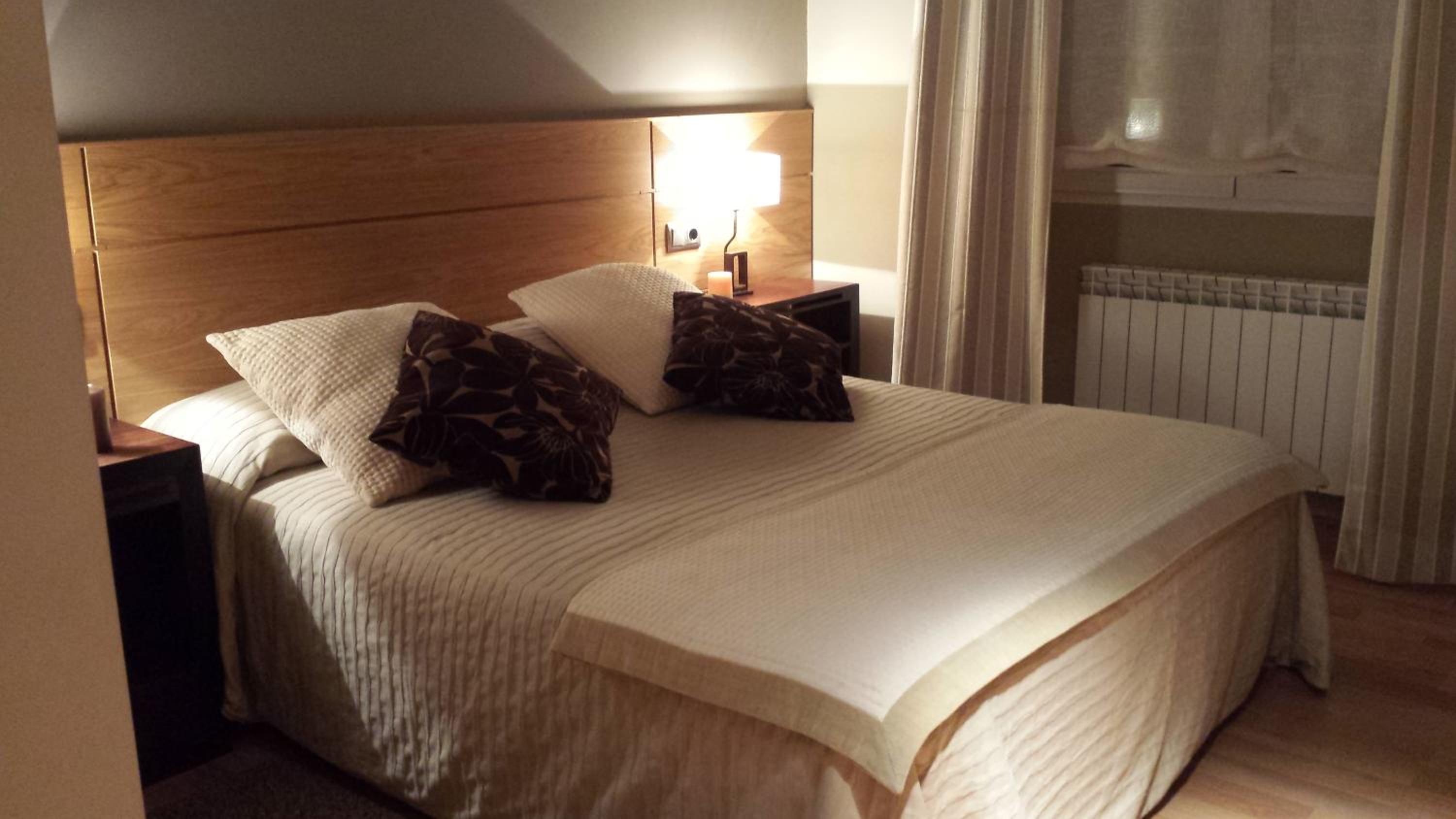 Double or Twin Room - Photo 18