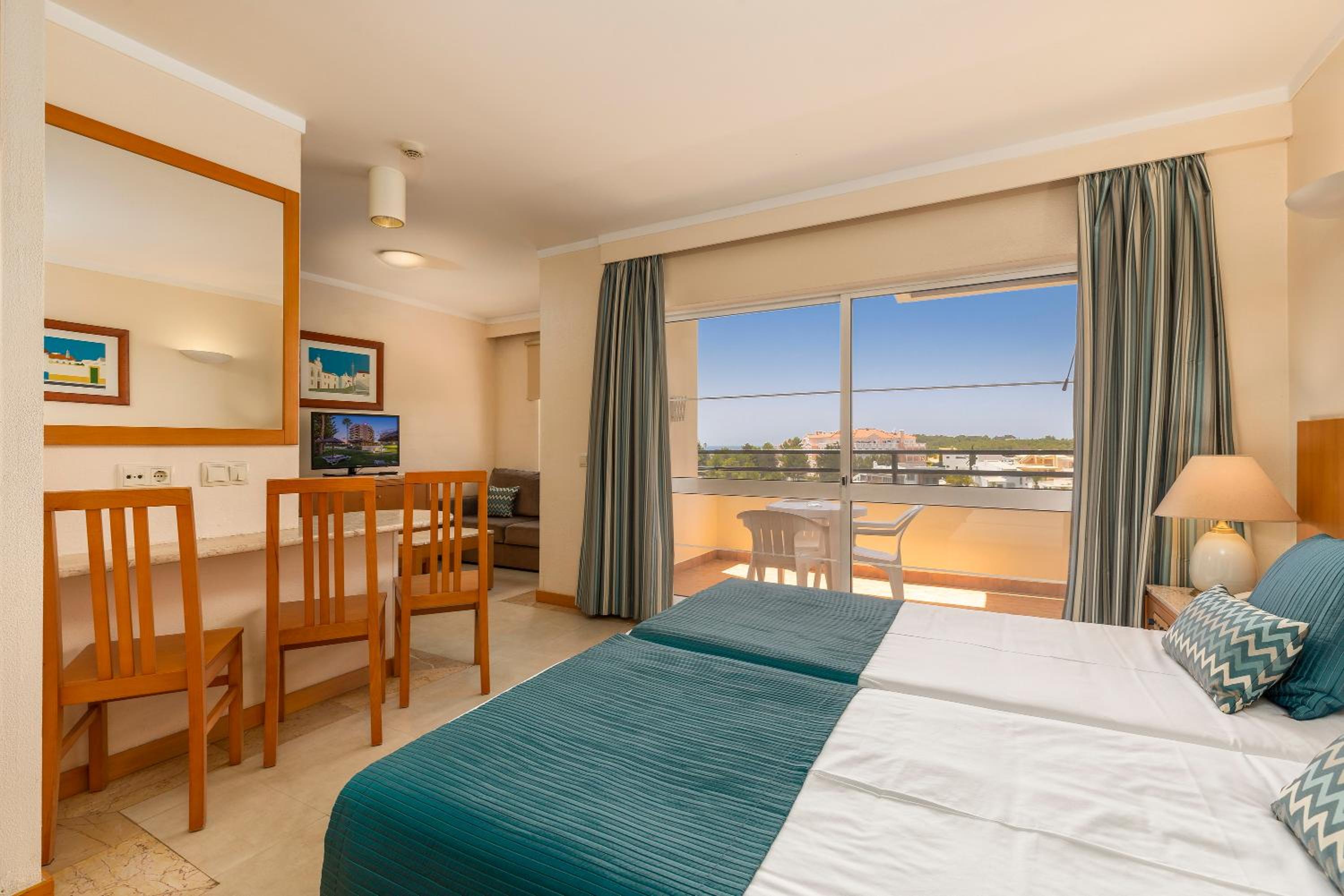 Junior Suite with Partial Sea View