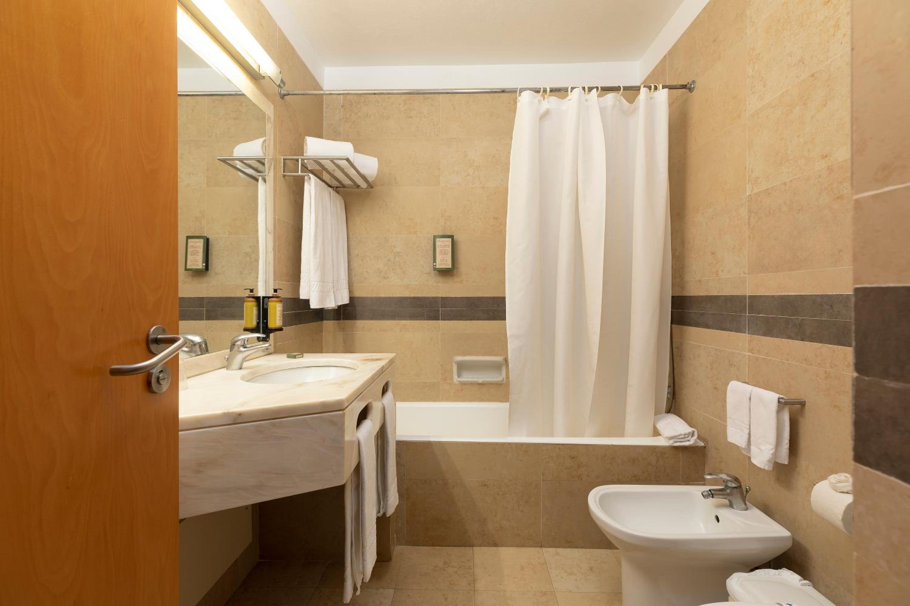 Senior Suite