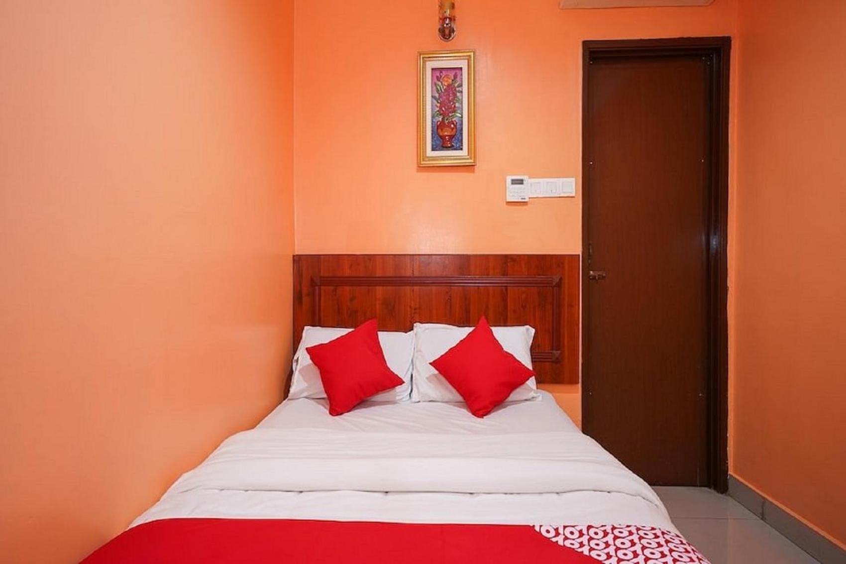 Standard Double Room - Photo 3