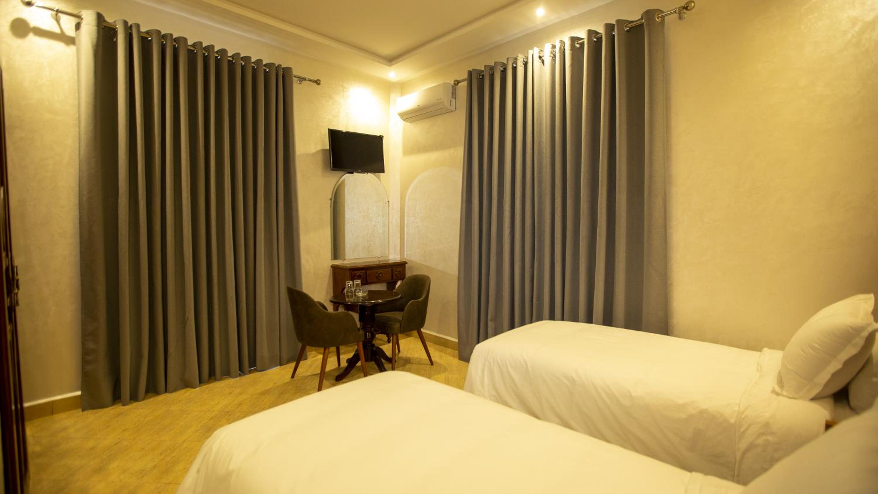 Double Room - Photo 9