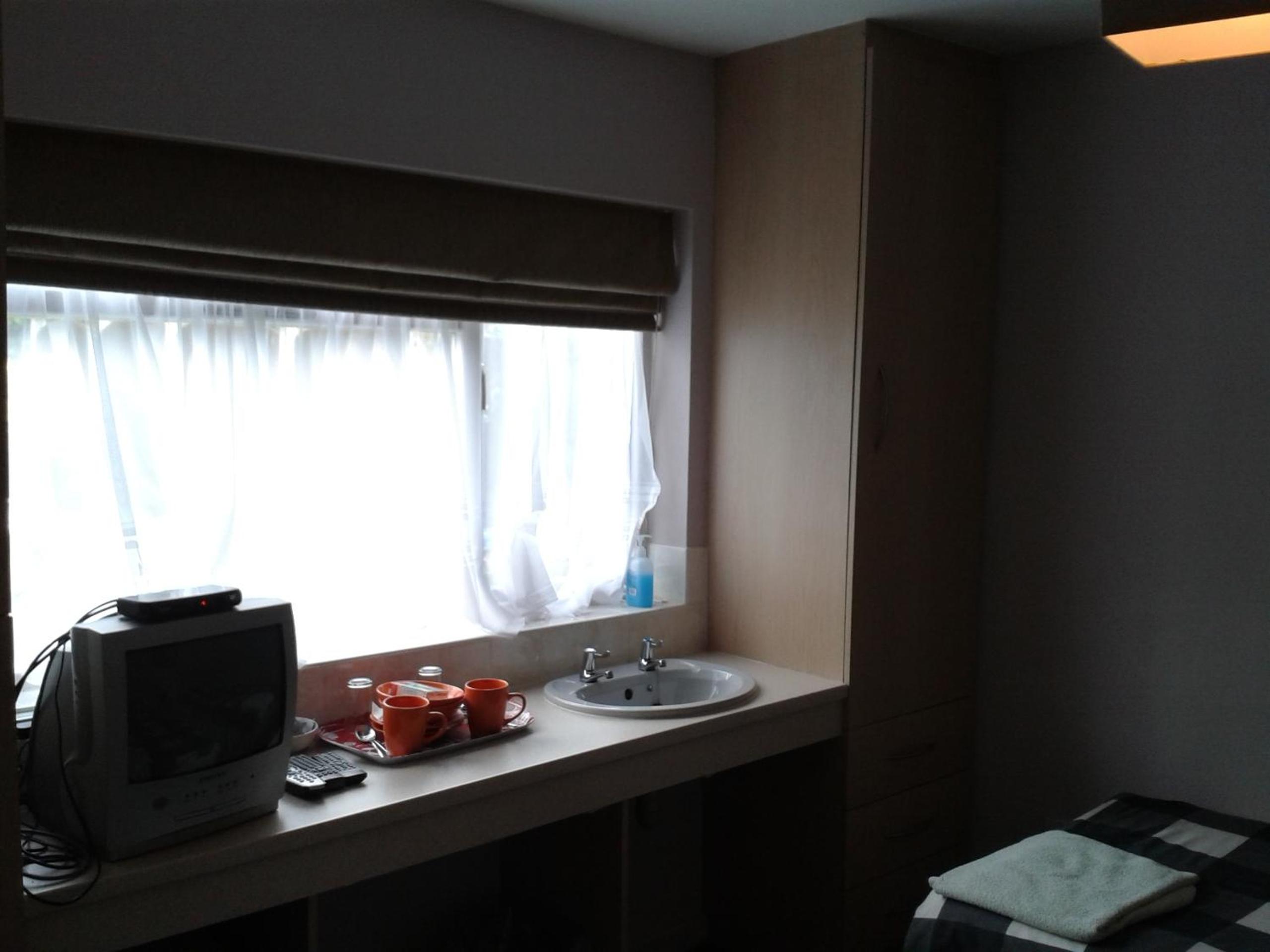 Double/Twin Ensuite Room - Photo 4