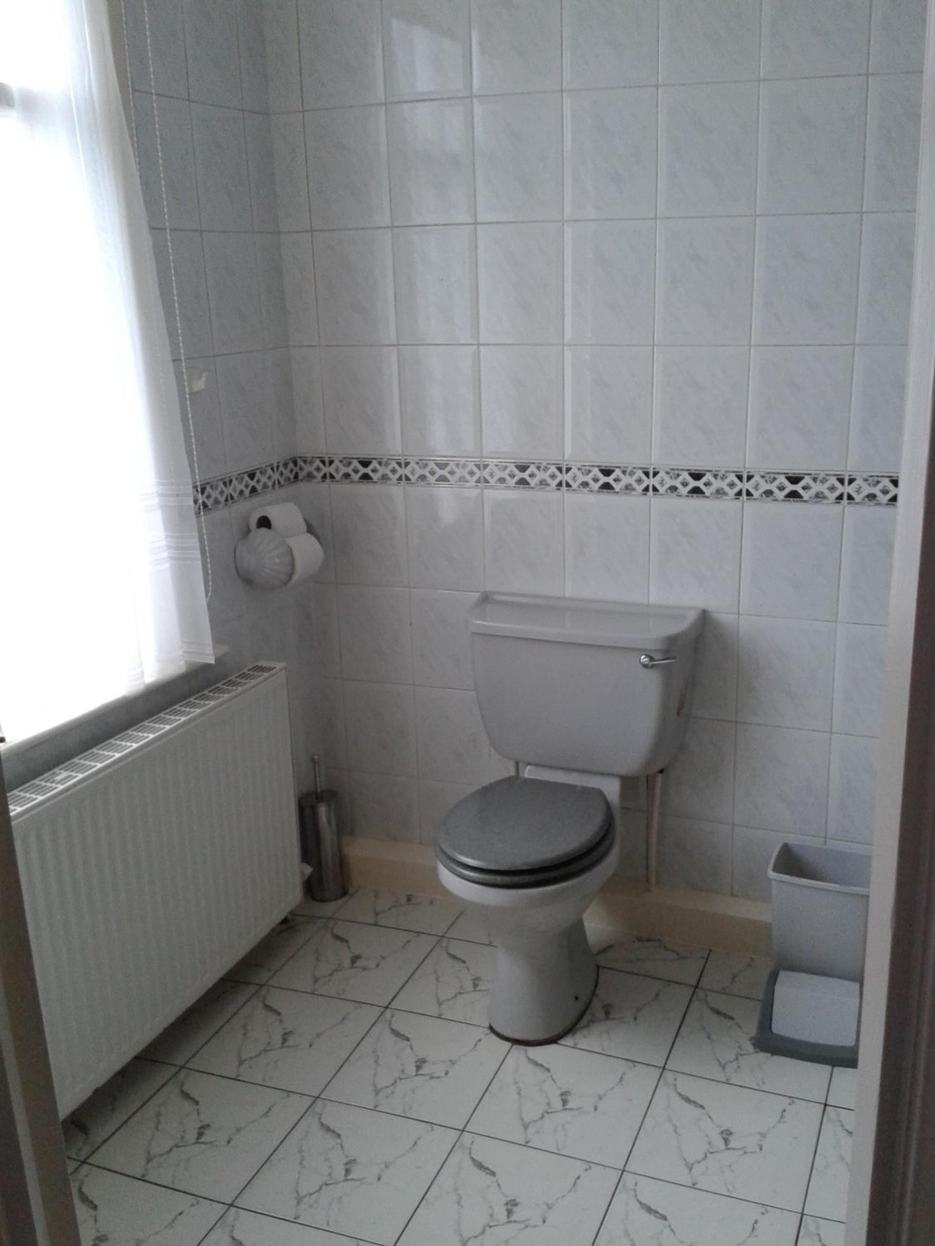 Double/Twin Ensuite Room - Photo 5
