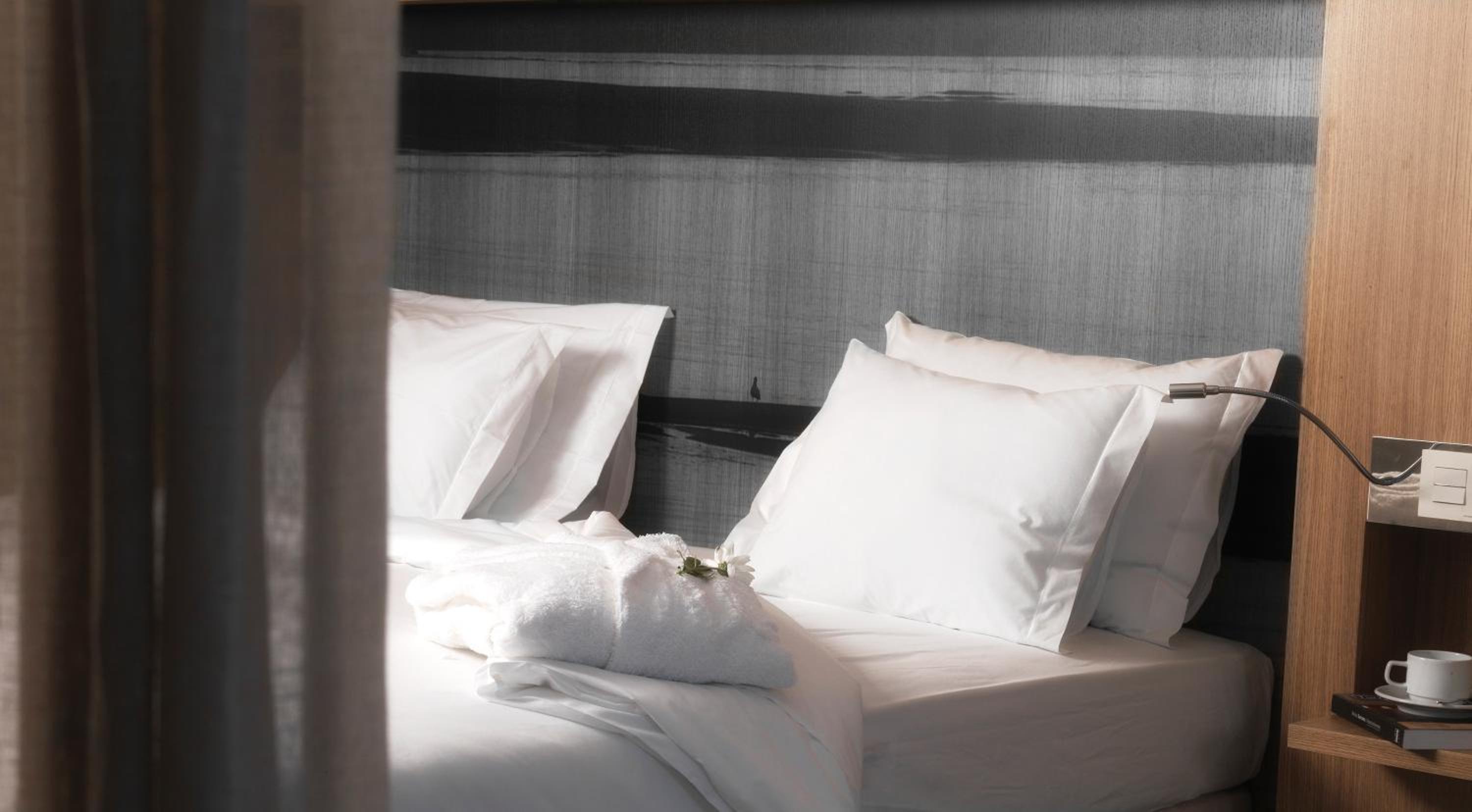 Standard Double or Twin Room - Photo 4