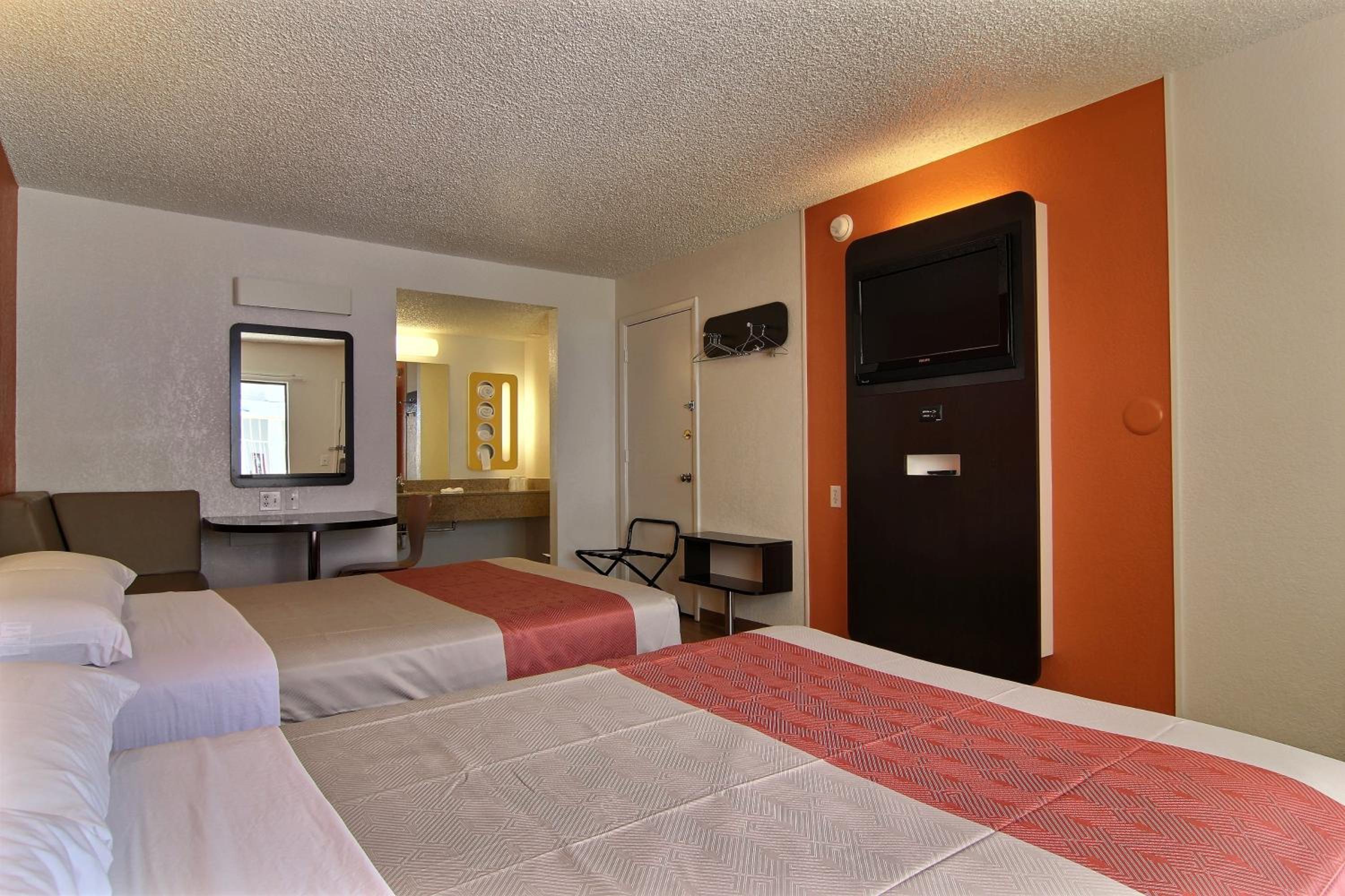 Queen Room With Two Queen Beds