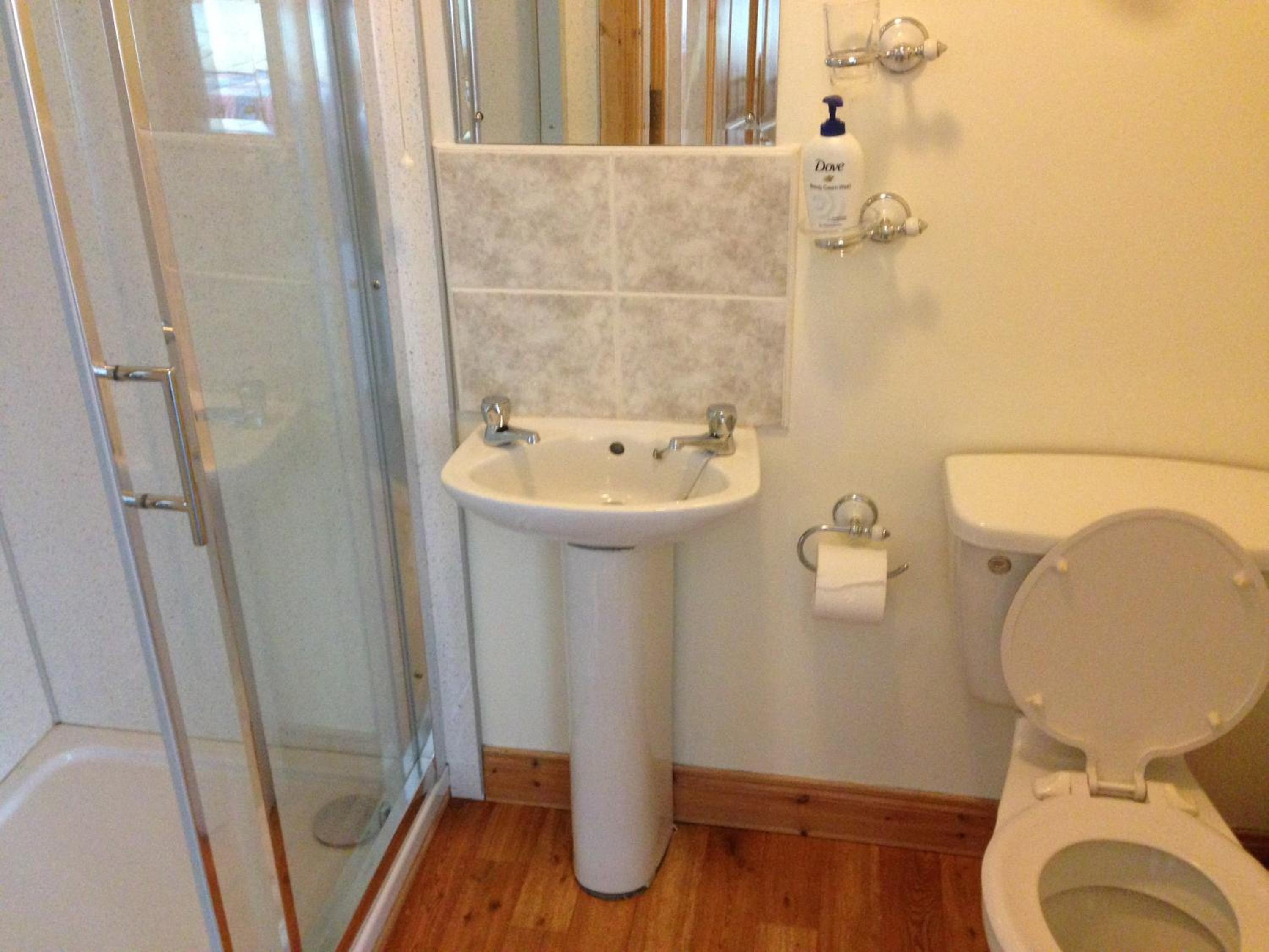 Basic Triple Room photo 2