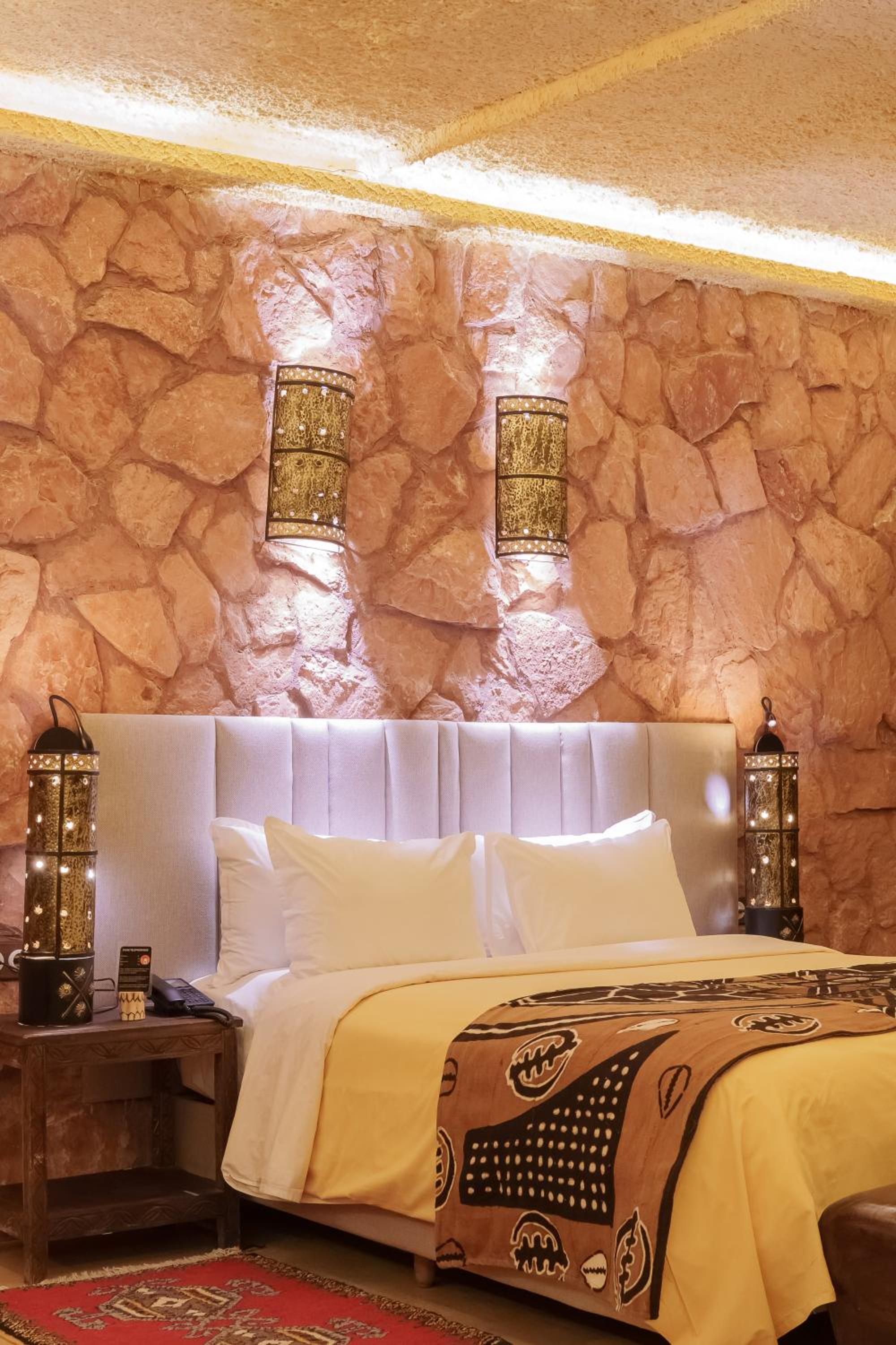 Deluxe Suite with Spa Bath