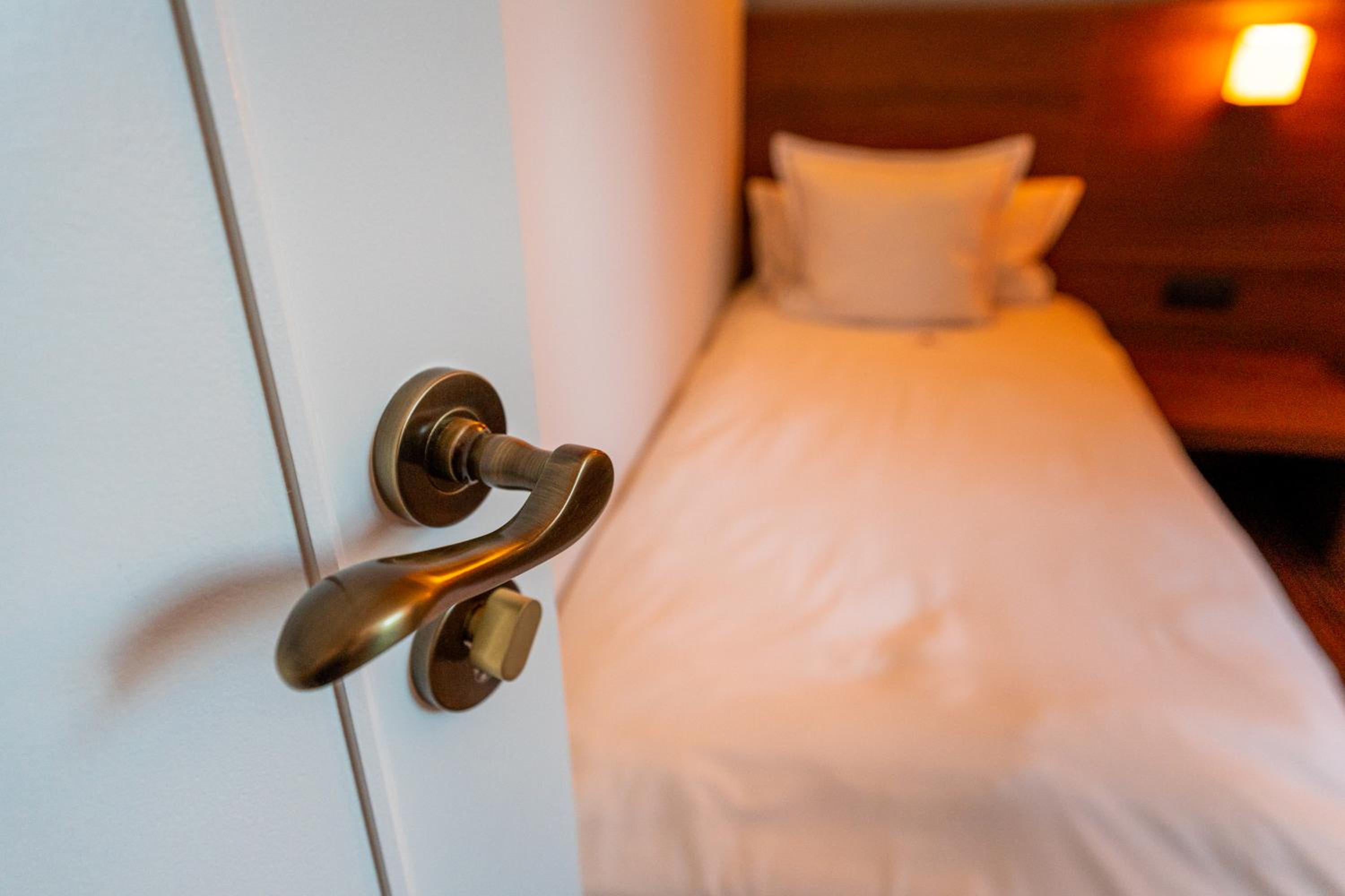Standard Single Room with Shower photo 2