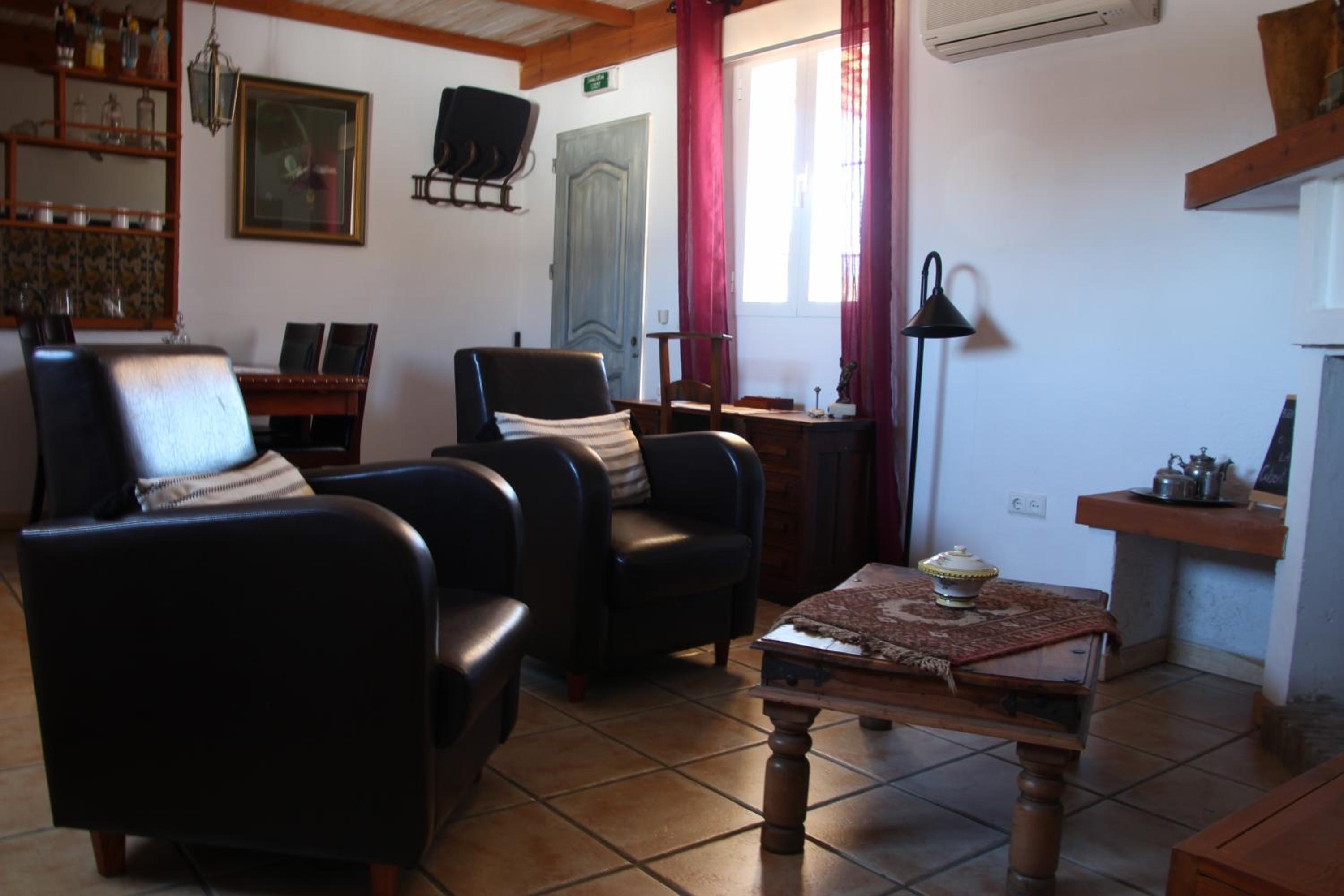 One-Bedroom Apartment - Photo 35