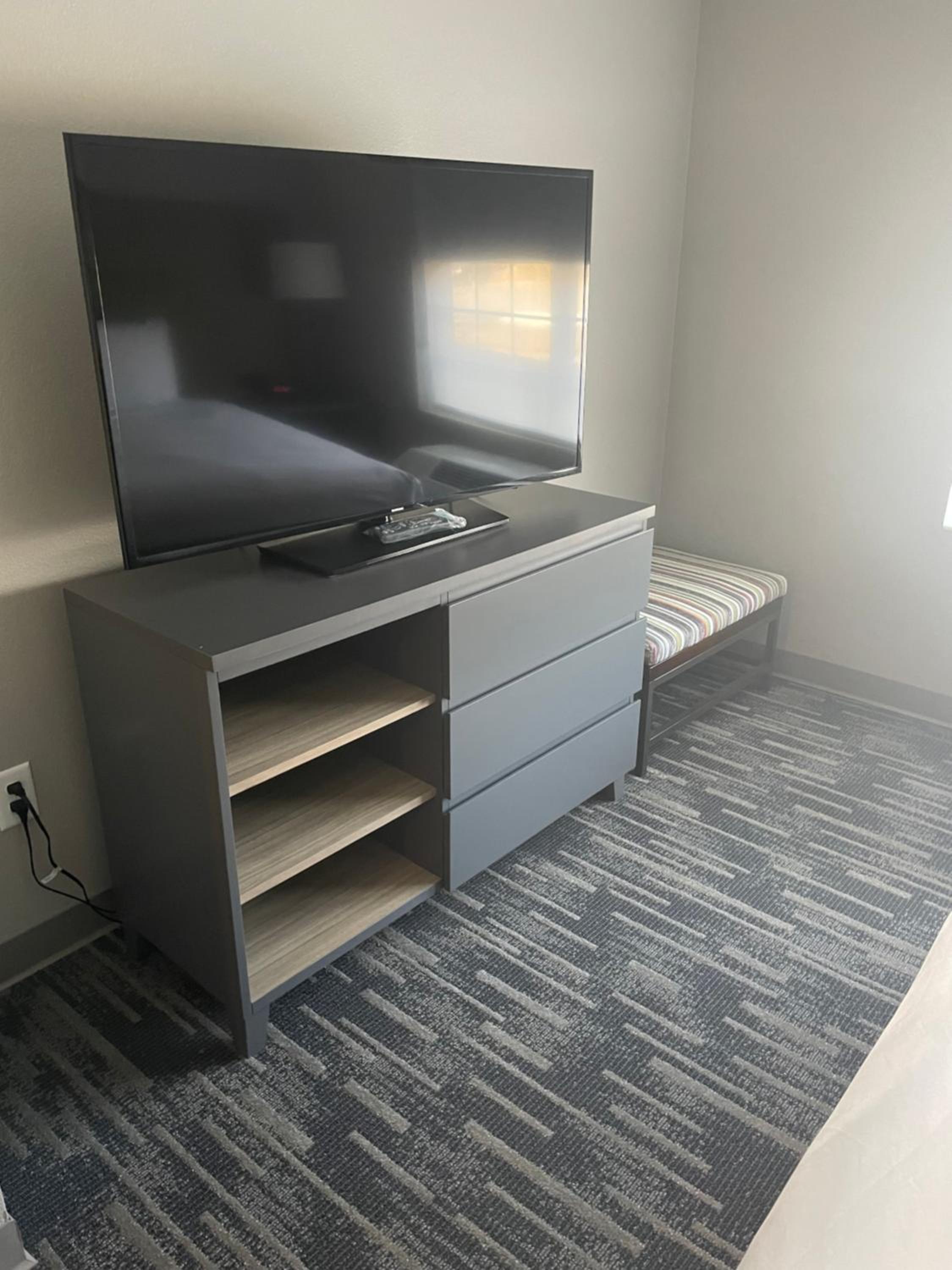 Queen Room with Two Queen Beds - Disability Access photo 1
