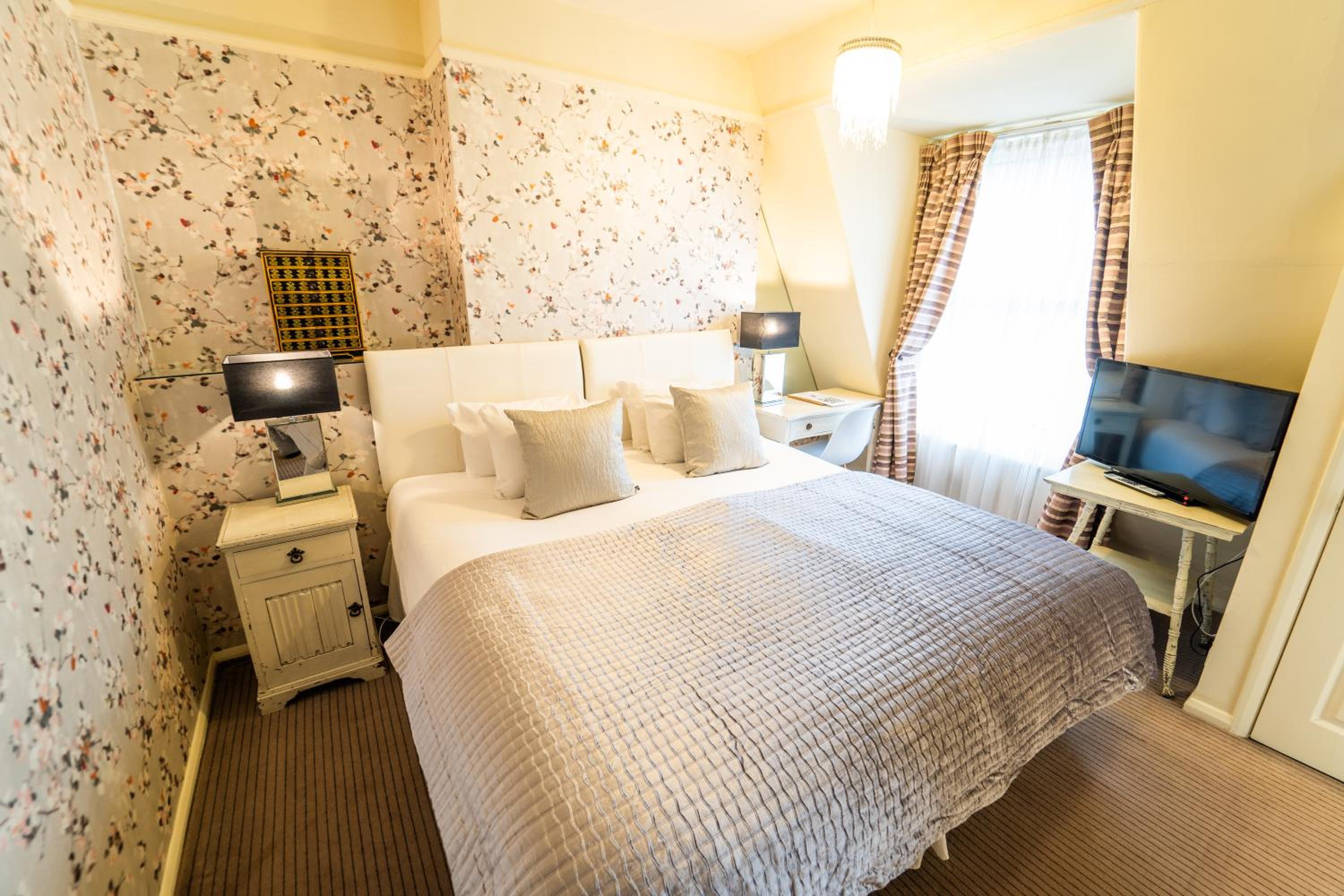King Double or Twin Room - Photo 3