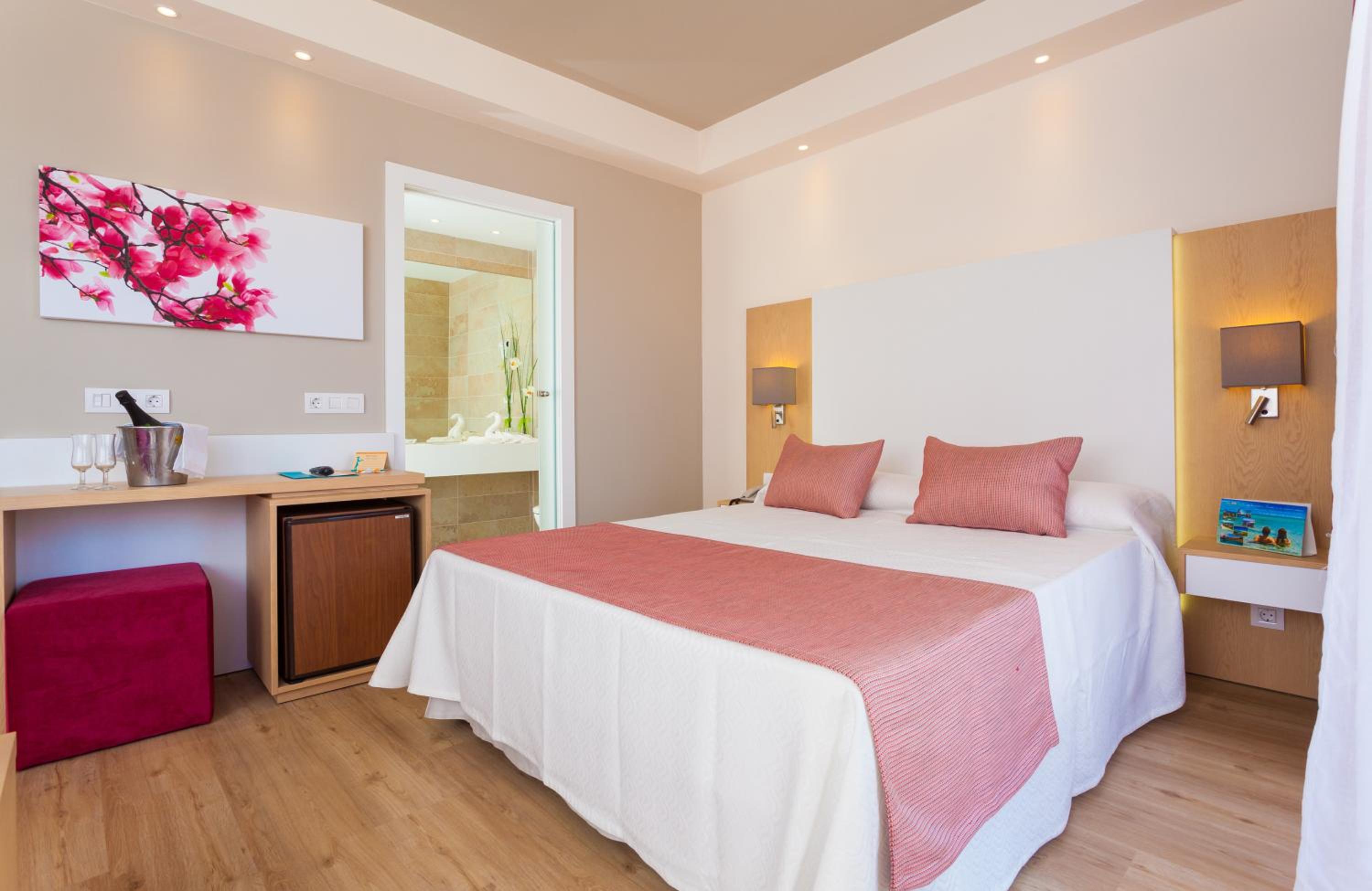 Superior Double Room With Balcony