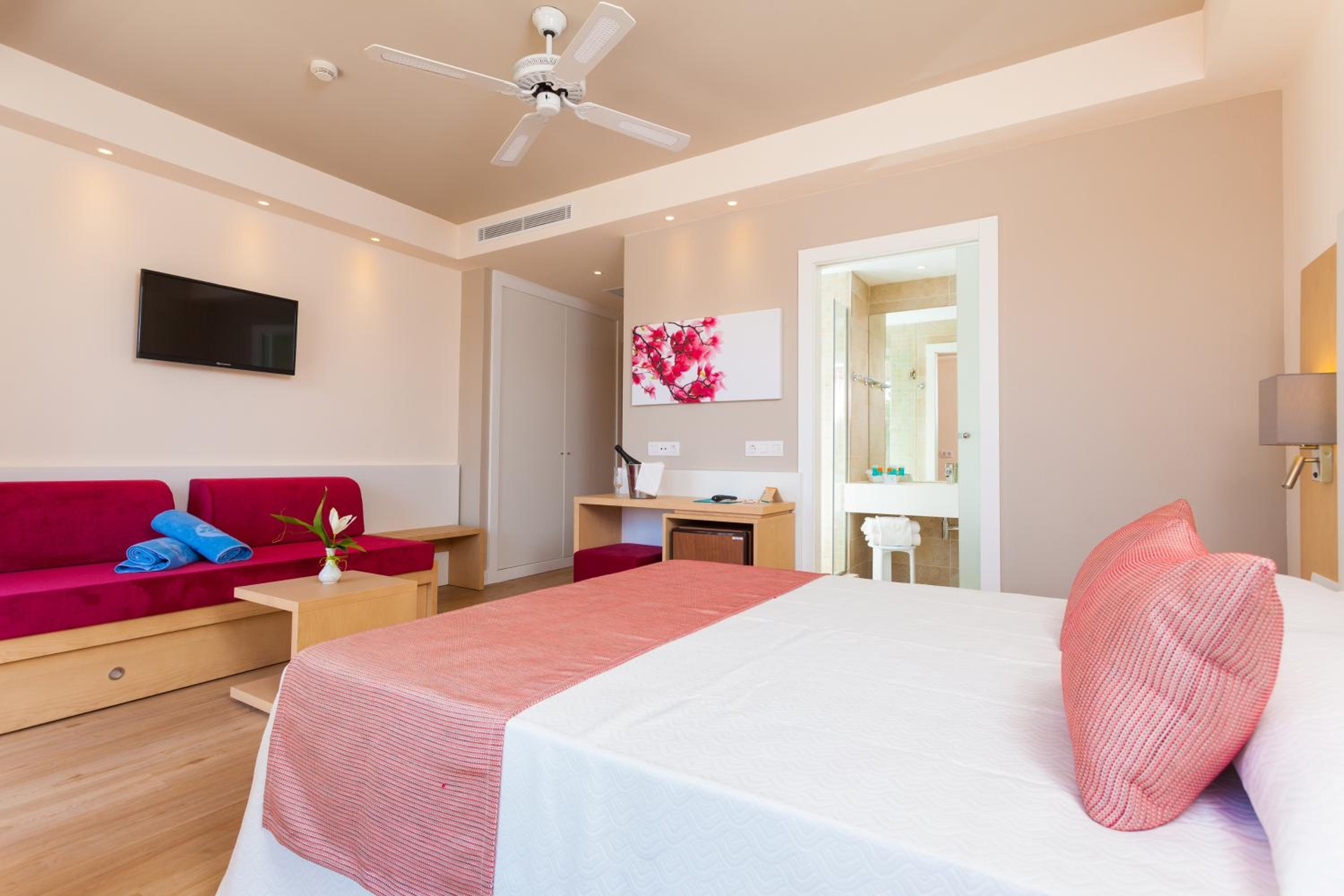 Superior Double Room With Balcony