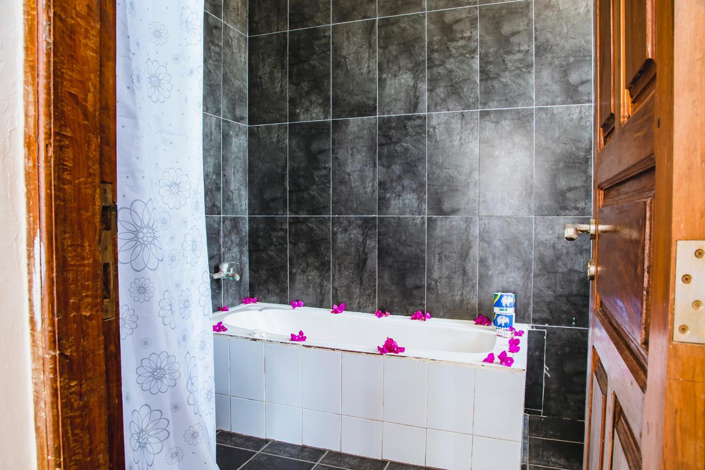 Deluxe Triple Room with Sea View