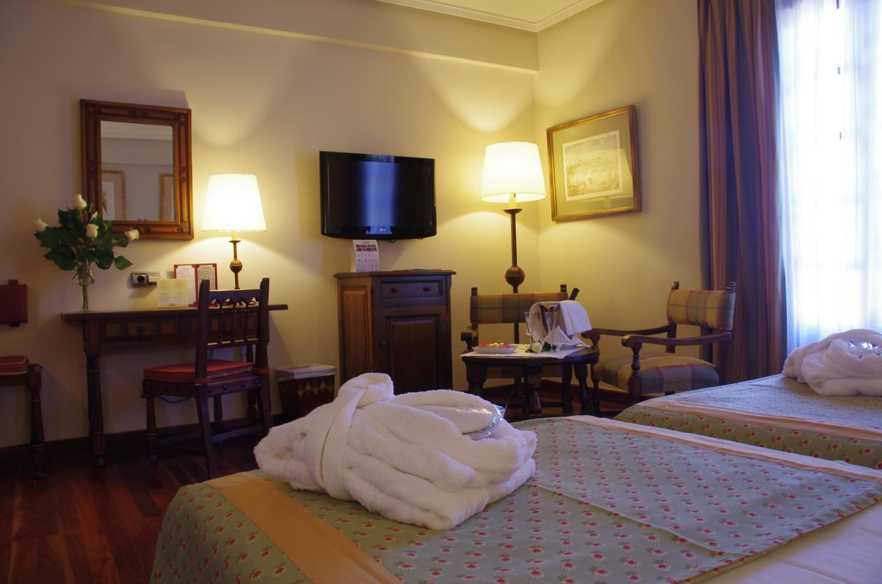 Standard Double Room - Photo 5