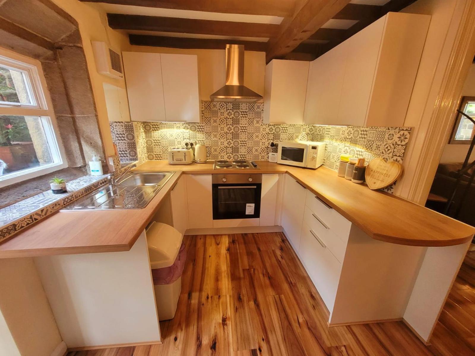 Two-Bedroom House photo 2