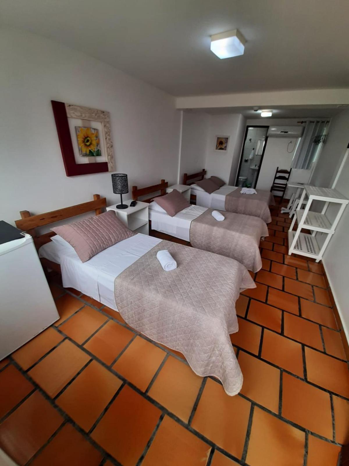 Quadruple Room - No View photo 3