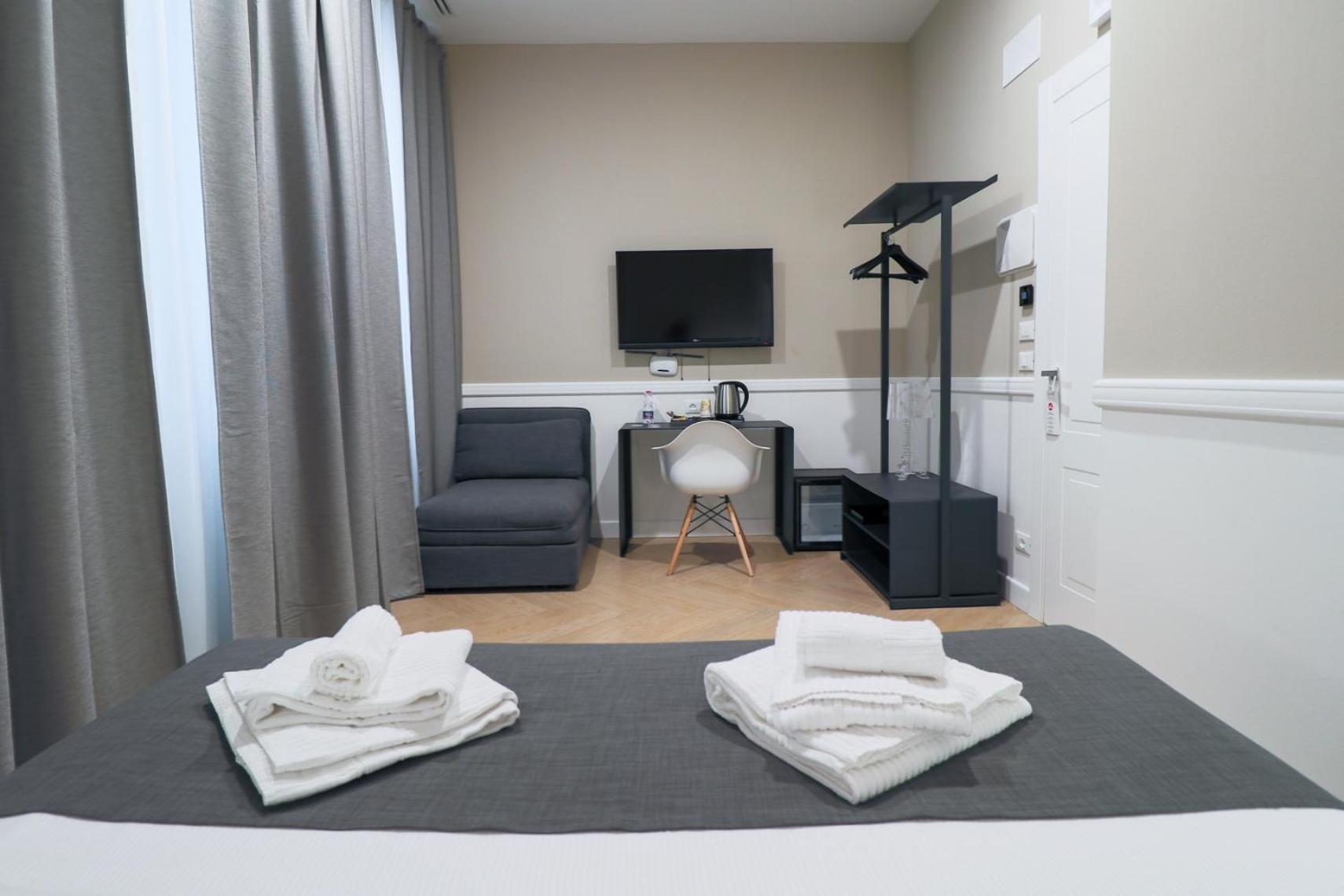 Superior Triple Room - Photo 8