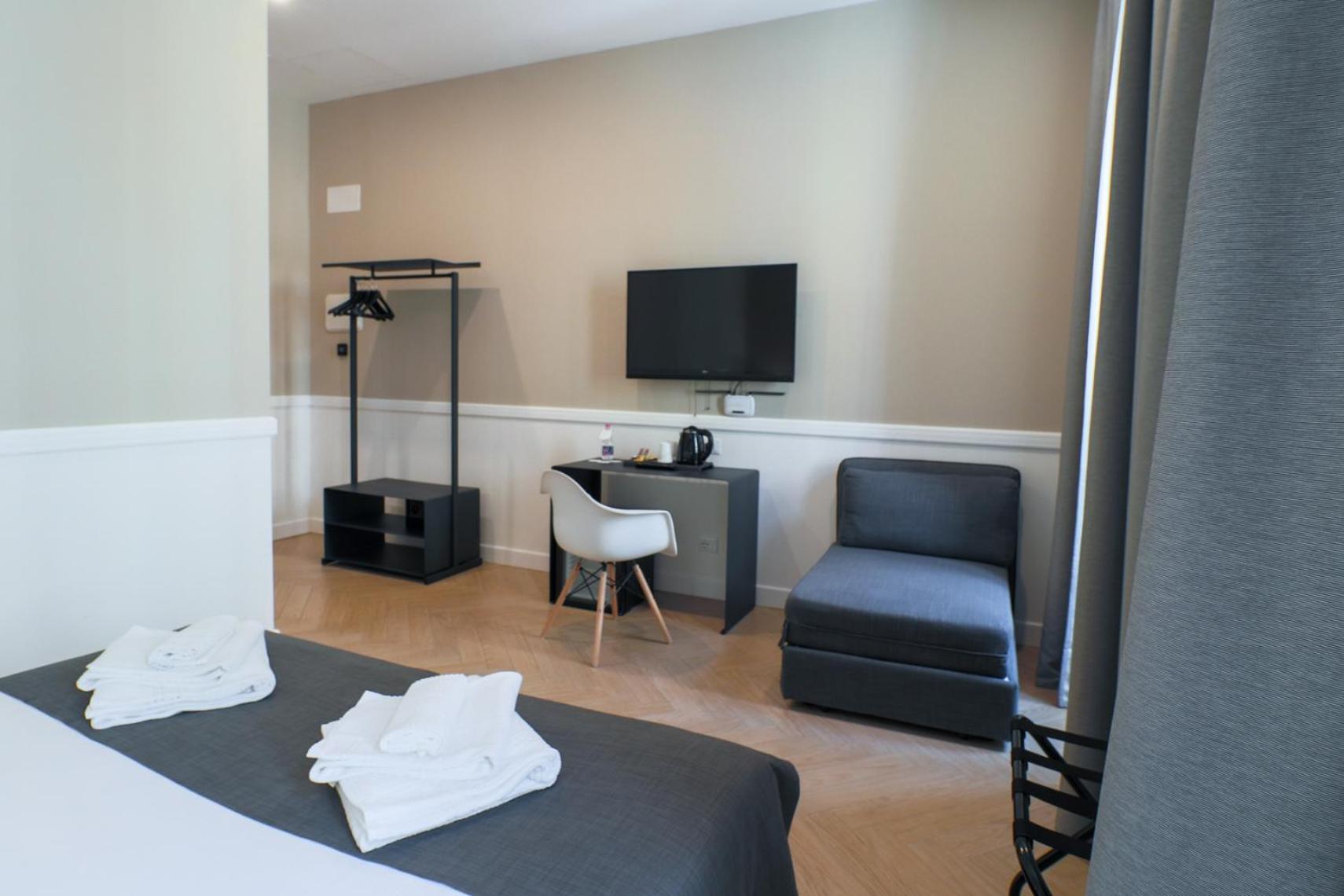 Superior Triple Room - Photo 11